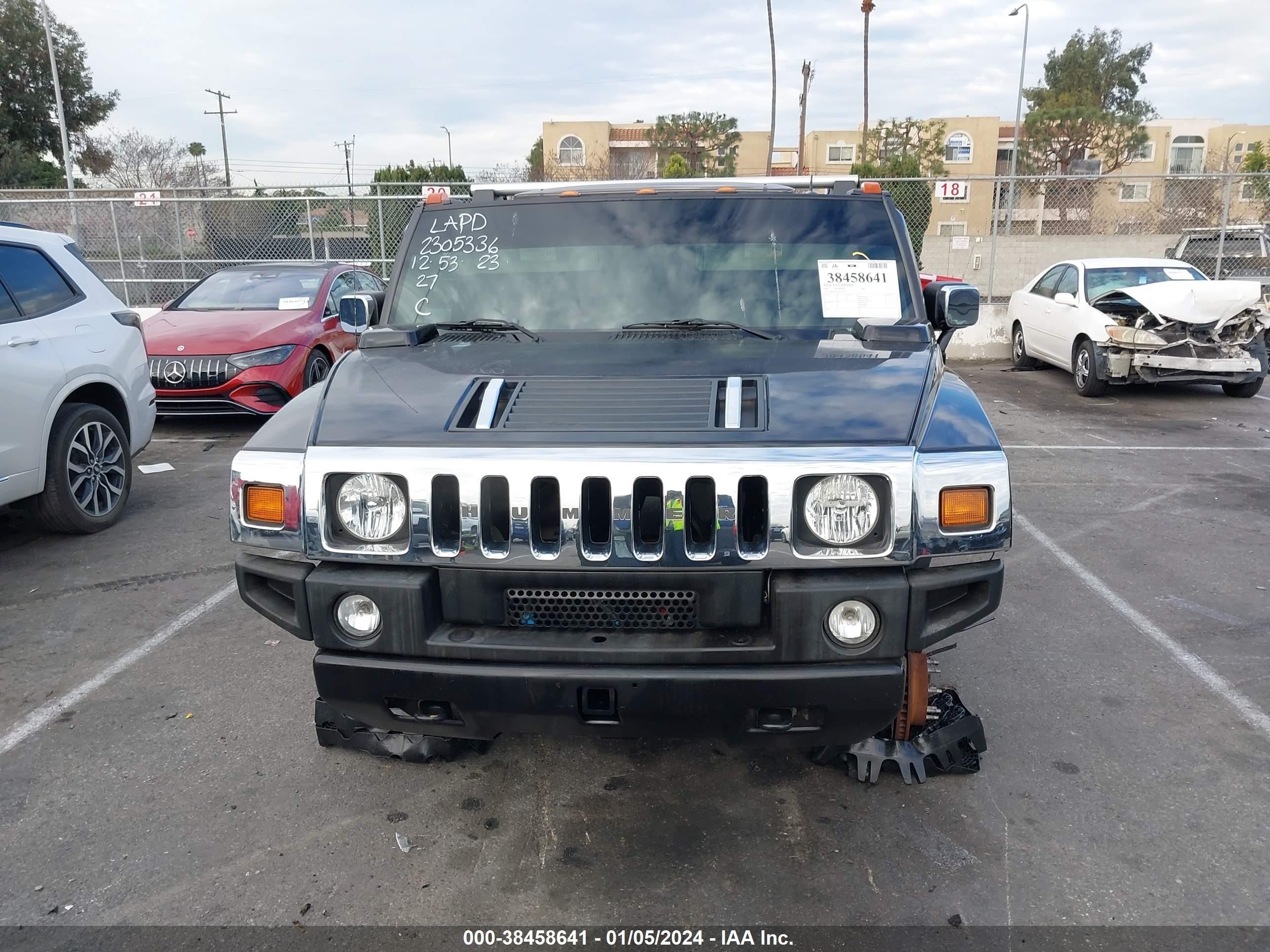 Photo 10 VIN: 5GRGN23U45H118103 - HUMMER H2 