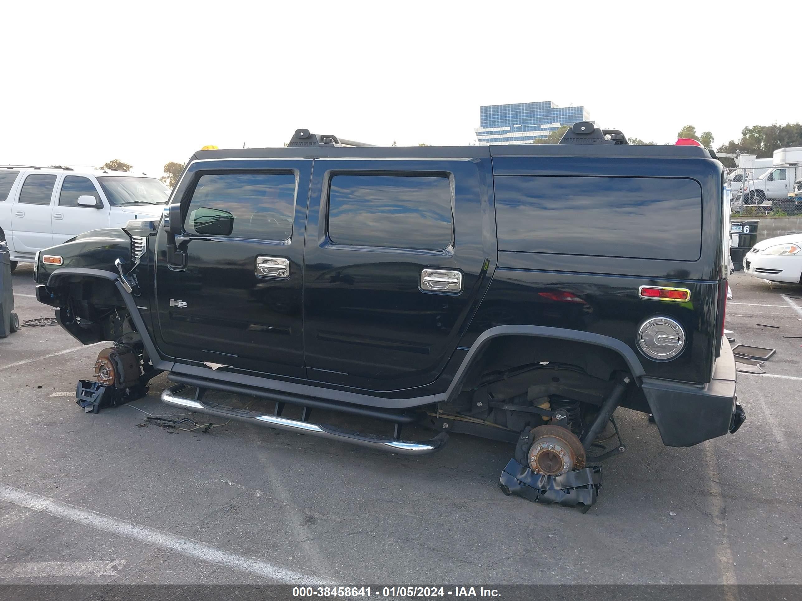 Photo 12 VIN: 5GRGN23U45H118103 - HUMMER H2 