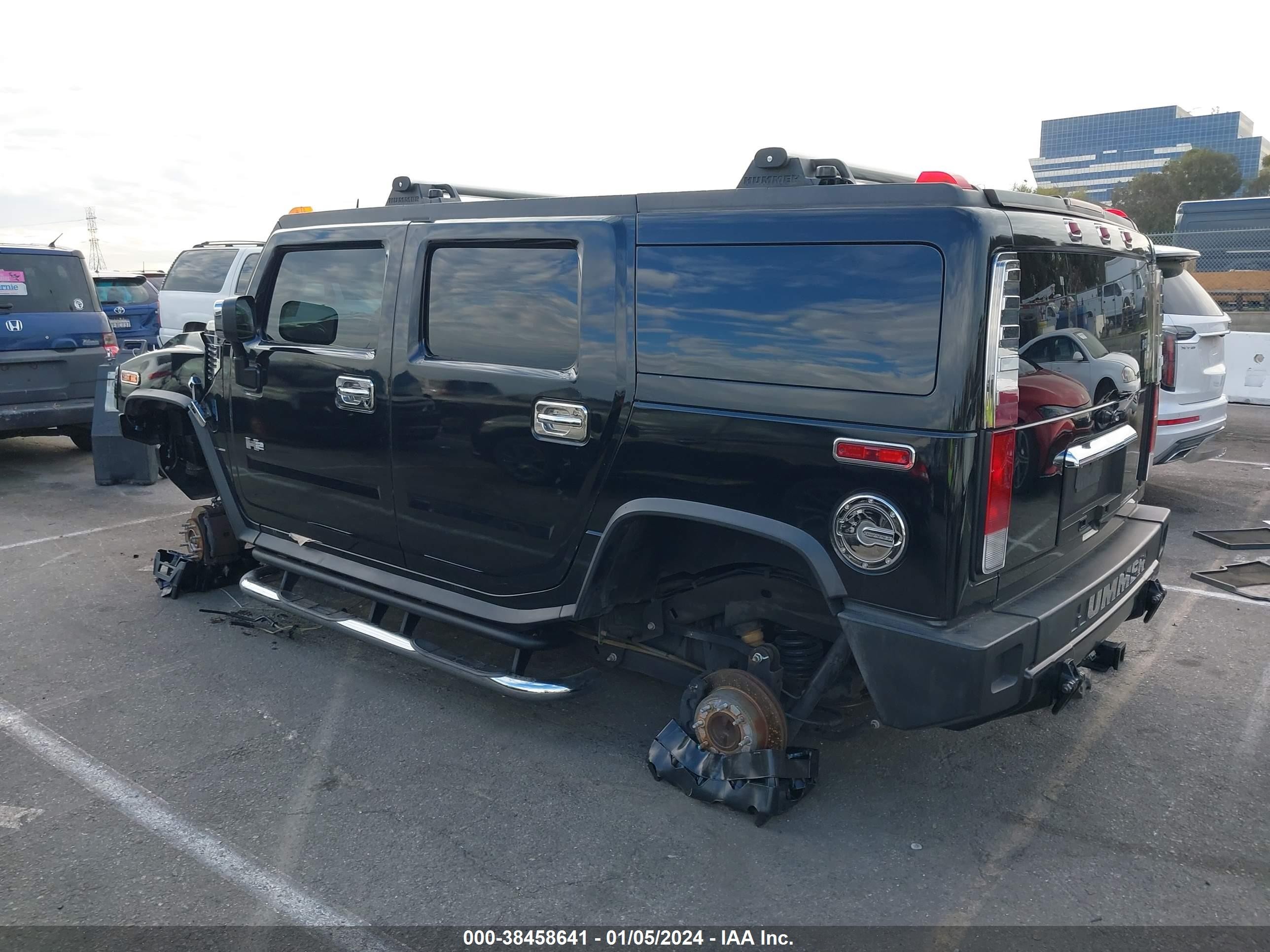 Photo 2 VIN: 5GRGN23U45H118103 - HUMMER H2 