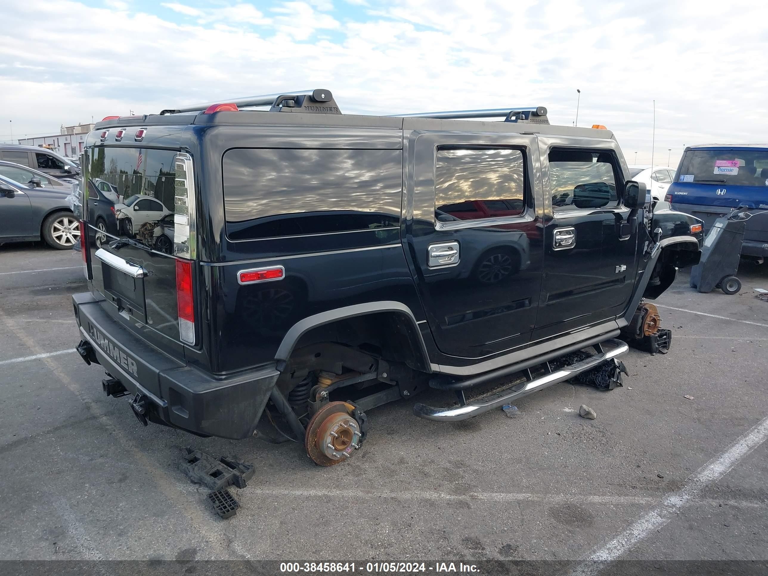 Photo 3 VIN: 5GRGN23U45H118103 - HUMMER H2 