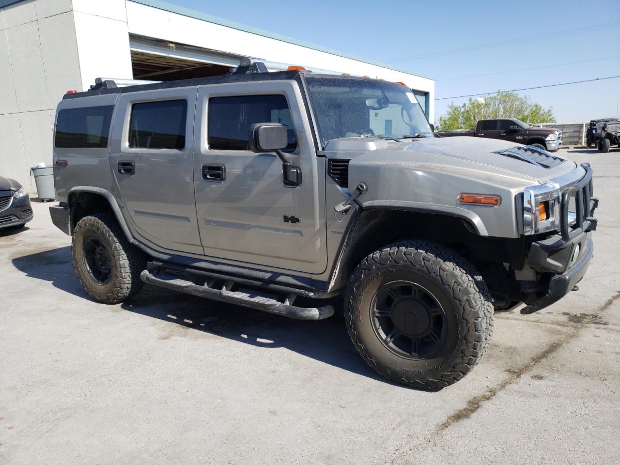 Photo 3 VIN: 5GRGN23U53H121282 - HUMMER H2 