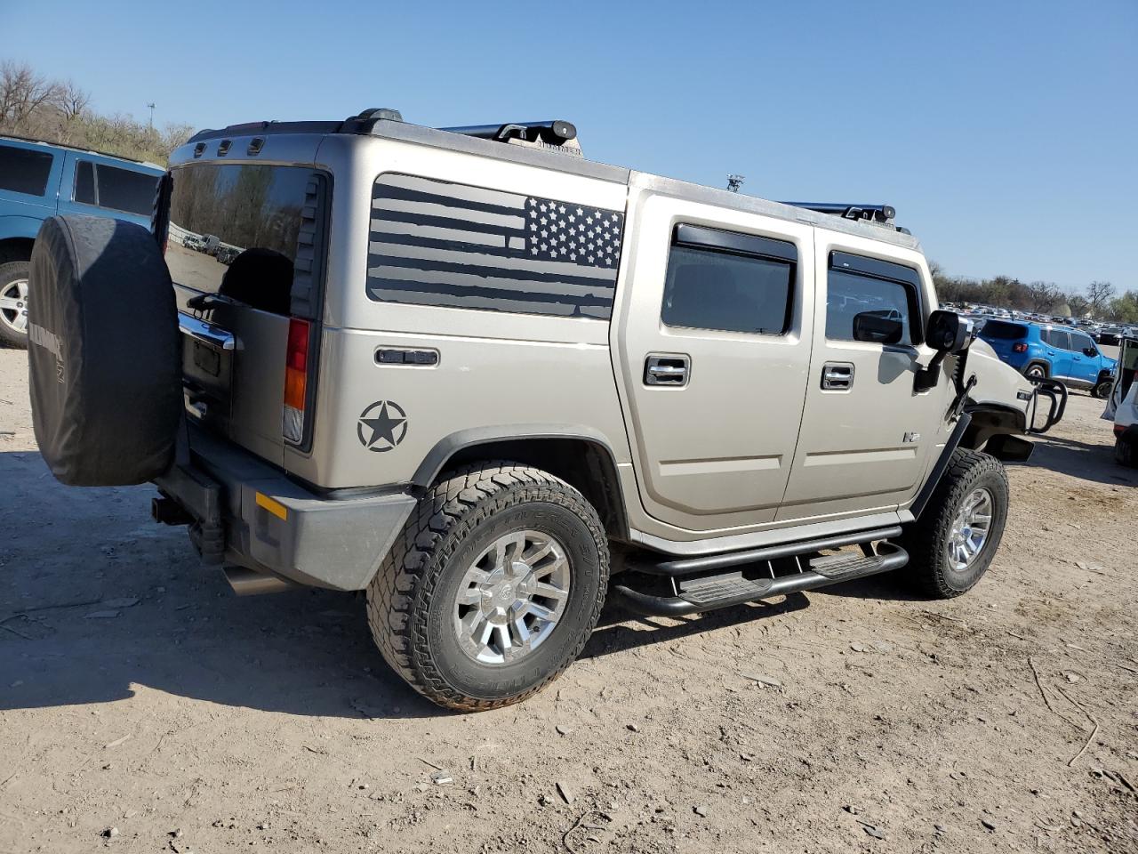 Photo 2 VIN: 5GRGN23U53H124568 - HUMMER H2 