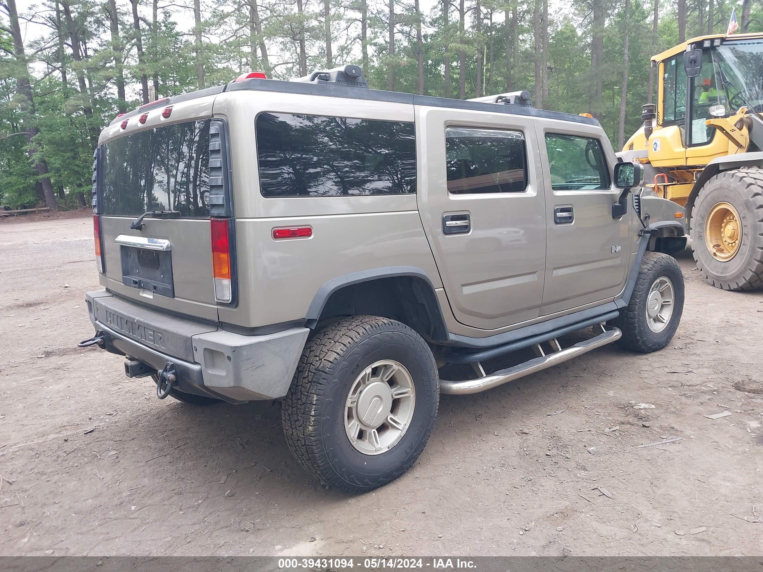 Photo 3 VIN: 5GRGN23U53H144335 - HUMMER H2 