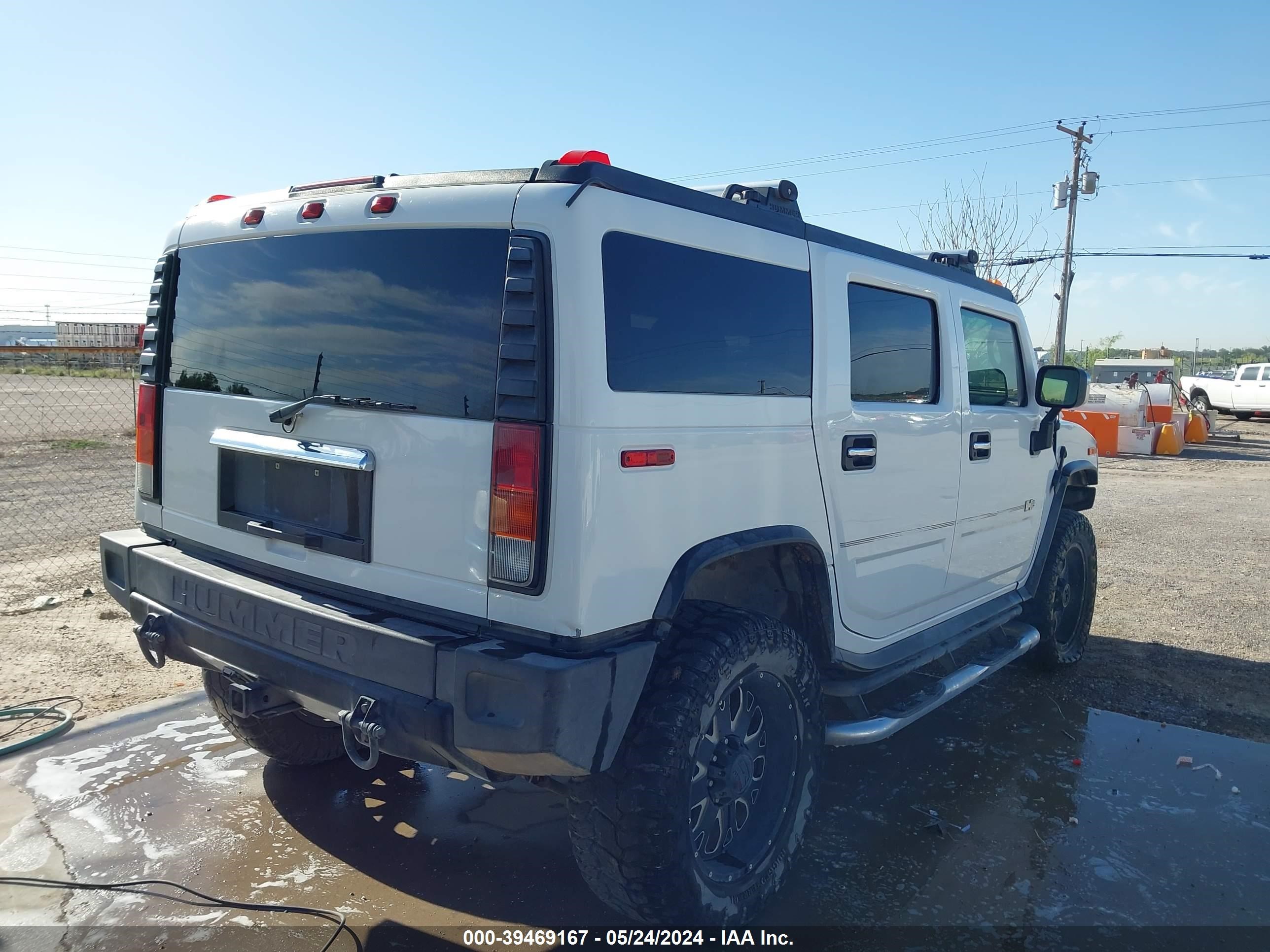 Photo 3 VIN: 5GRGN23U54H119081 - HUMMER H2 