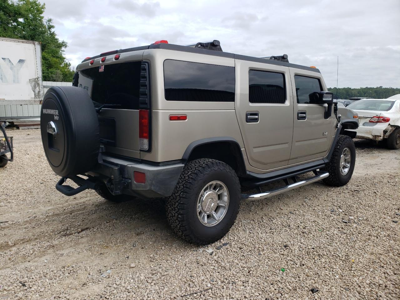 Photo 2 VIN: 5GRGN23U56H122324 - HUMMER H2 