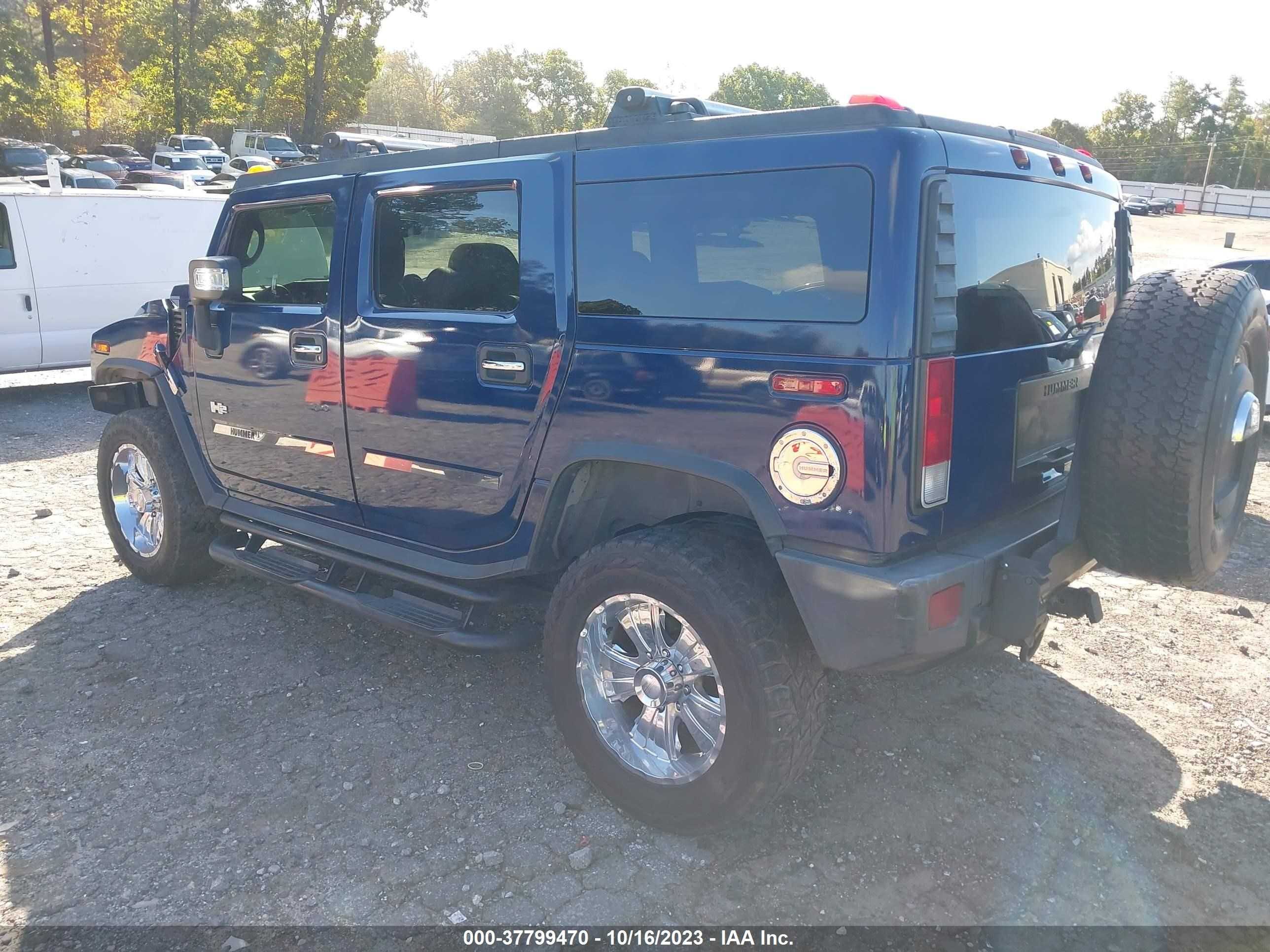 Photo 2 VIN: 5GRGN23U57H100535 - HUMMER H2 