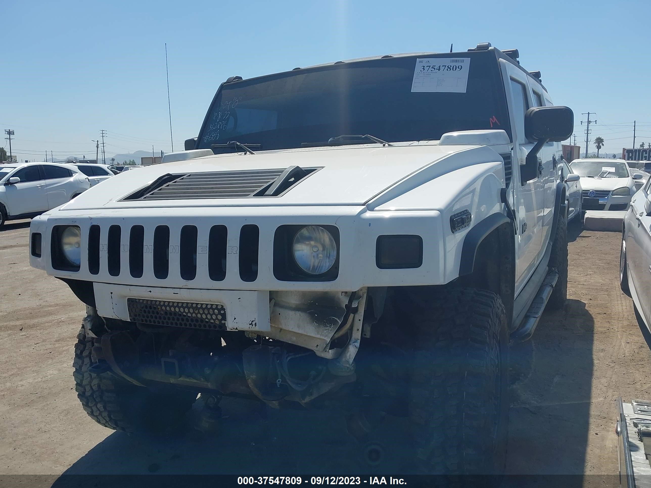 Photo 1 VIN: 5GRGN23U65H132522 - HUMMER H2 