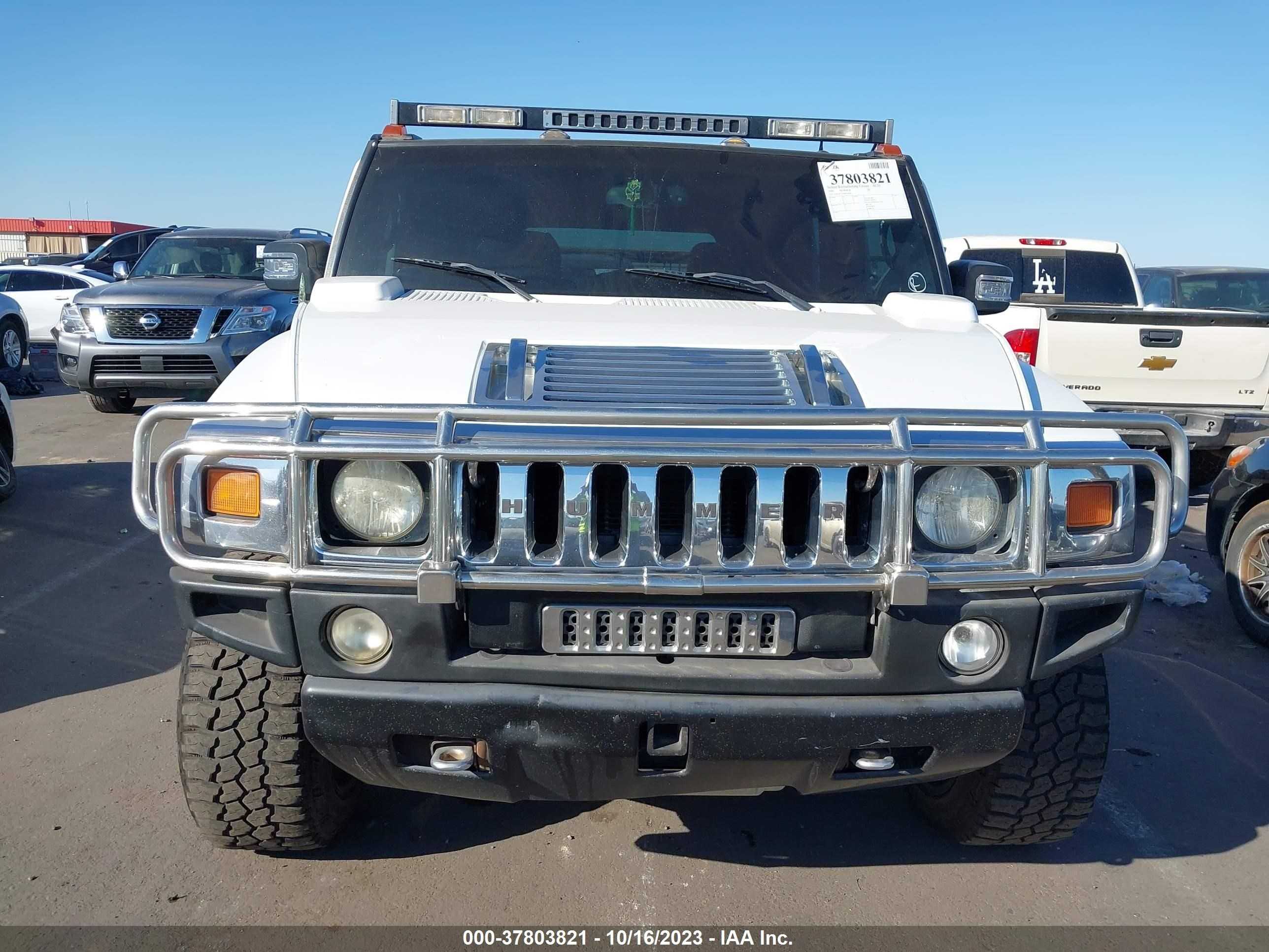 Photo 11 VIN: 5GRGN23U66H100560 - HUMMER H2 