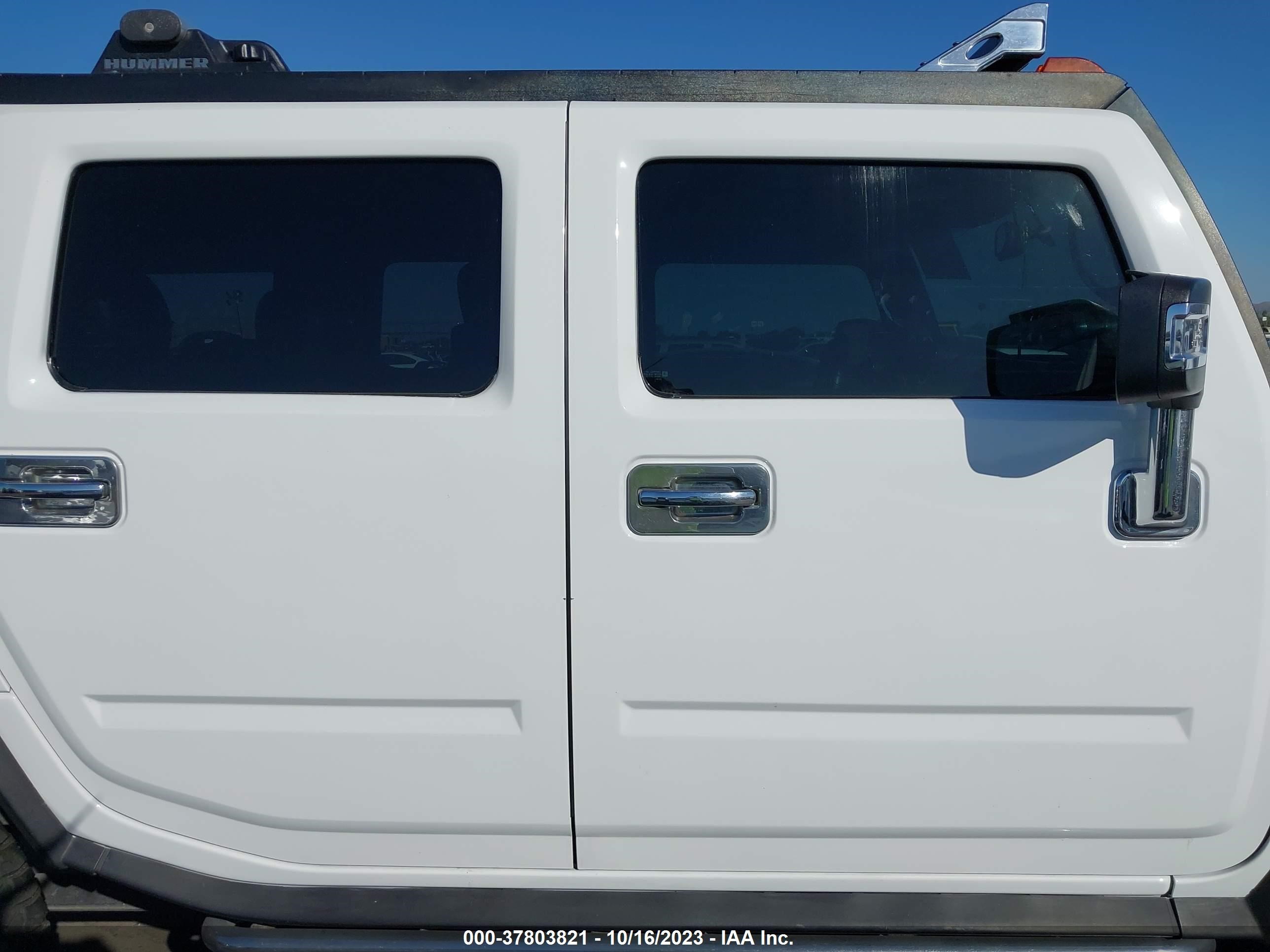 Photo 12 VIN: 5GRGN23U66H100560 - HUMMER H2 