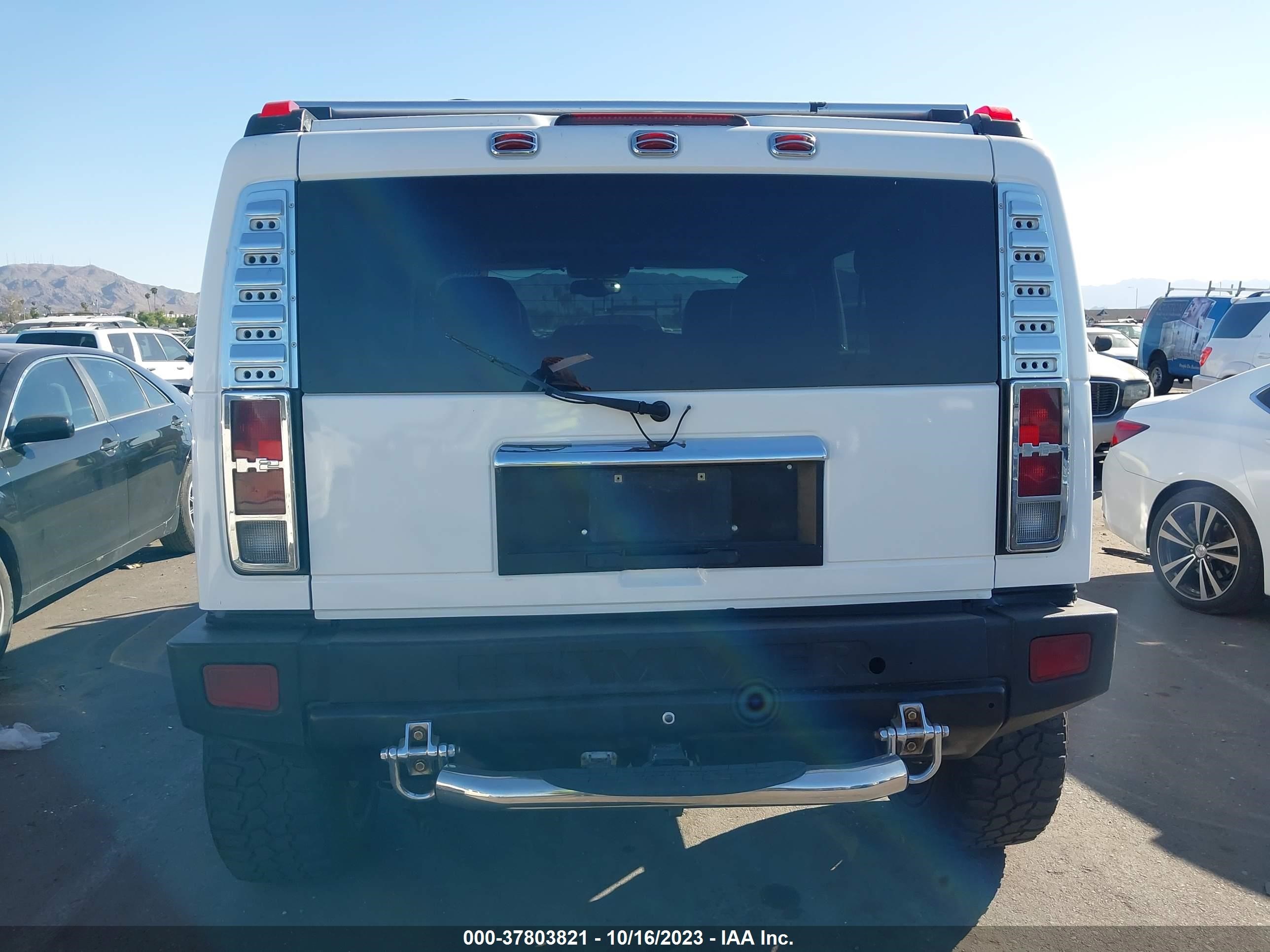 Photo 15 VIN: 5GRGN23U66H100560 - HUMMER H2 