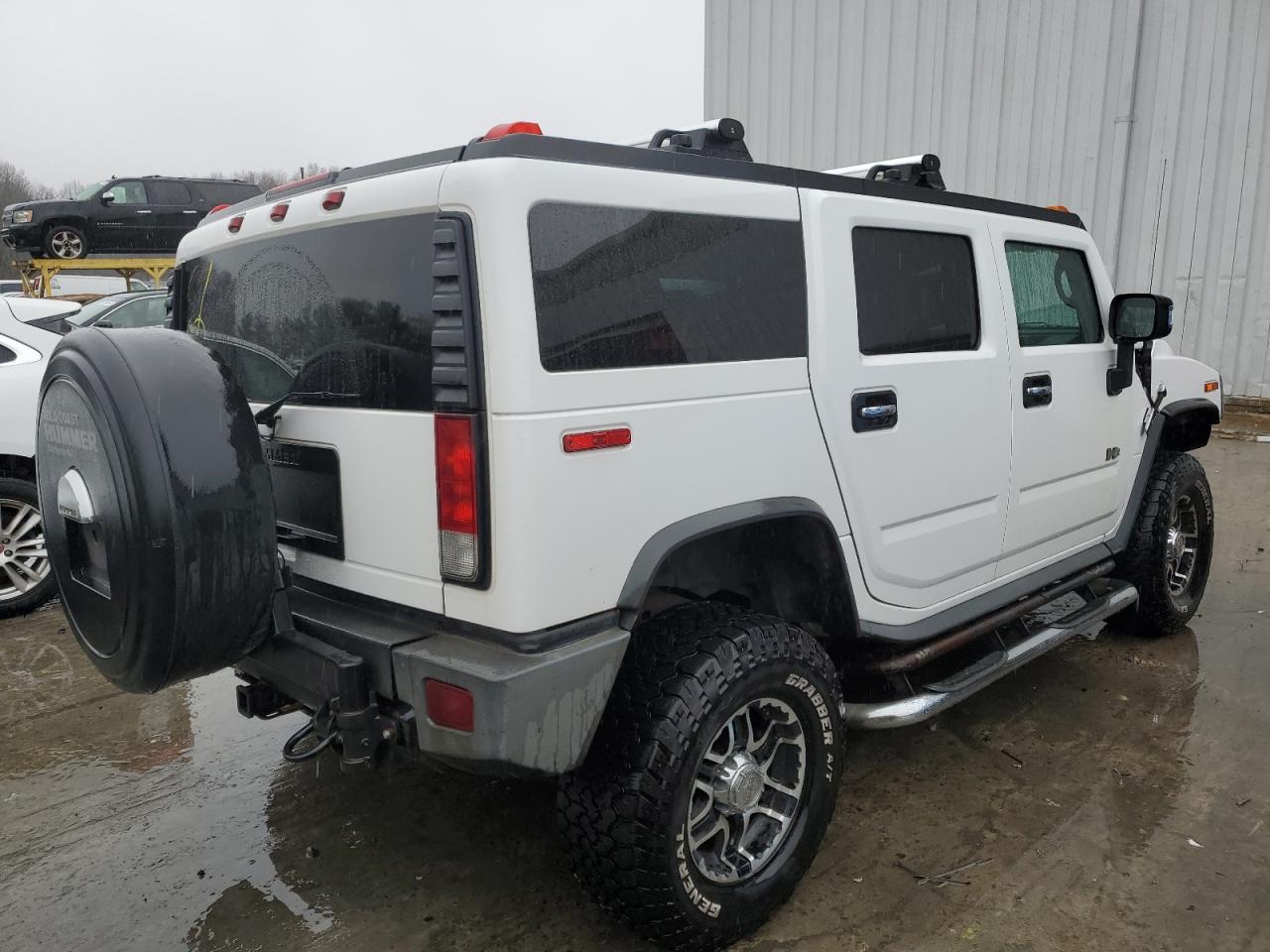 Photo 2 VIN: 5GRGN23U66H108013 - HUMMER H2 