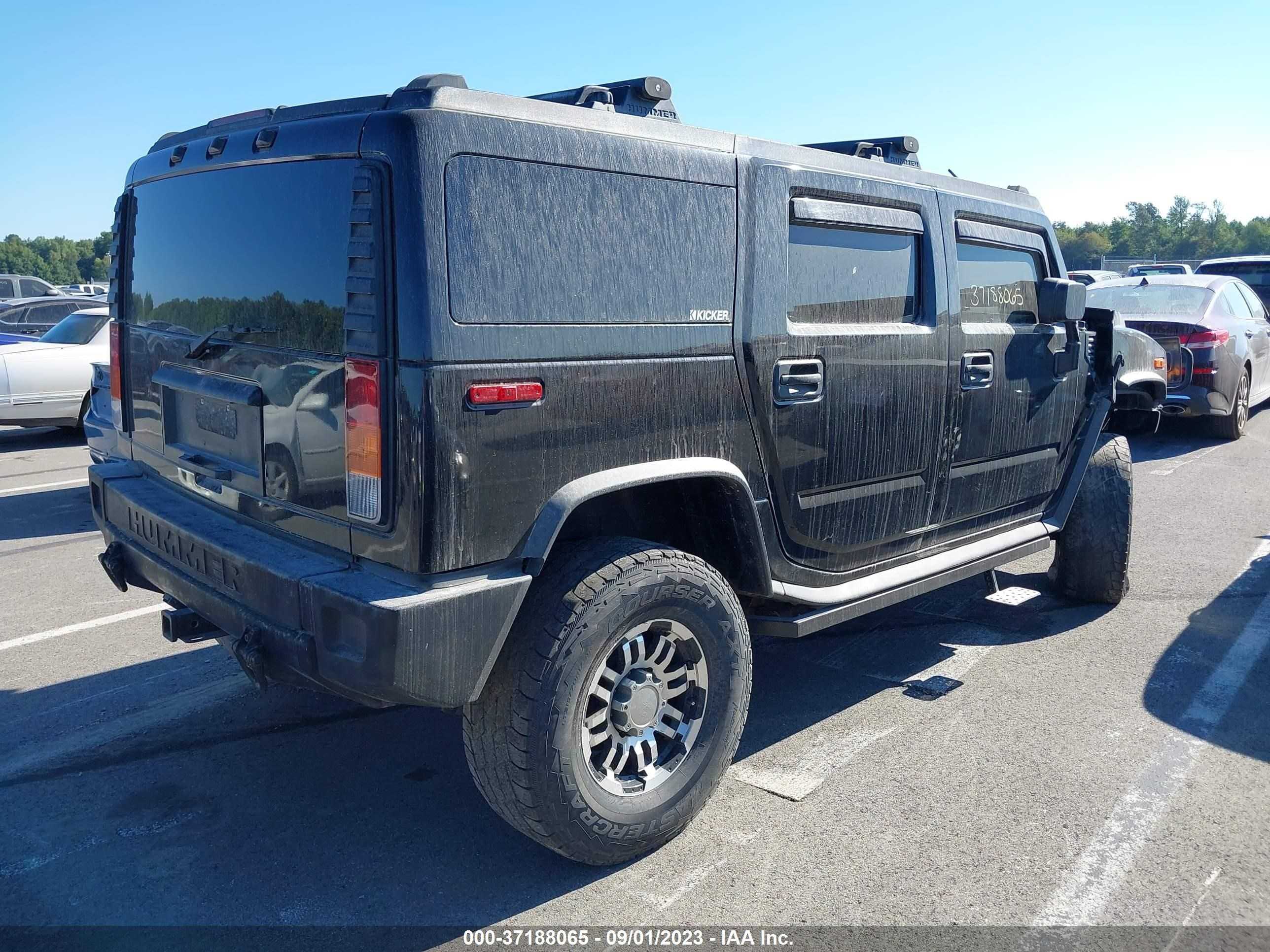 Photo 3 VIN: 5GRGN23U83H118263 - HUMMER H2 