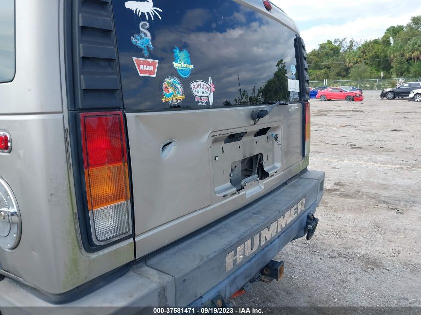 Photo 5 VIN: 5GRGN23U84H105286 - HUMMER H2 