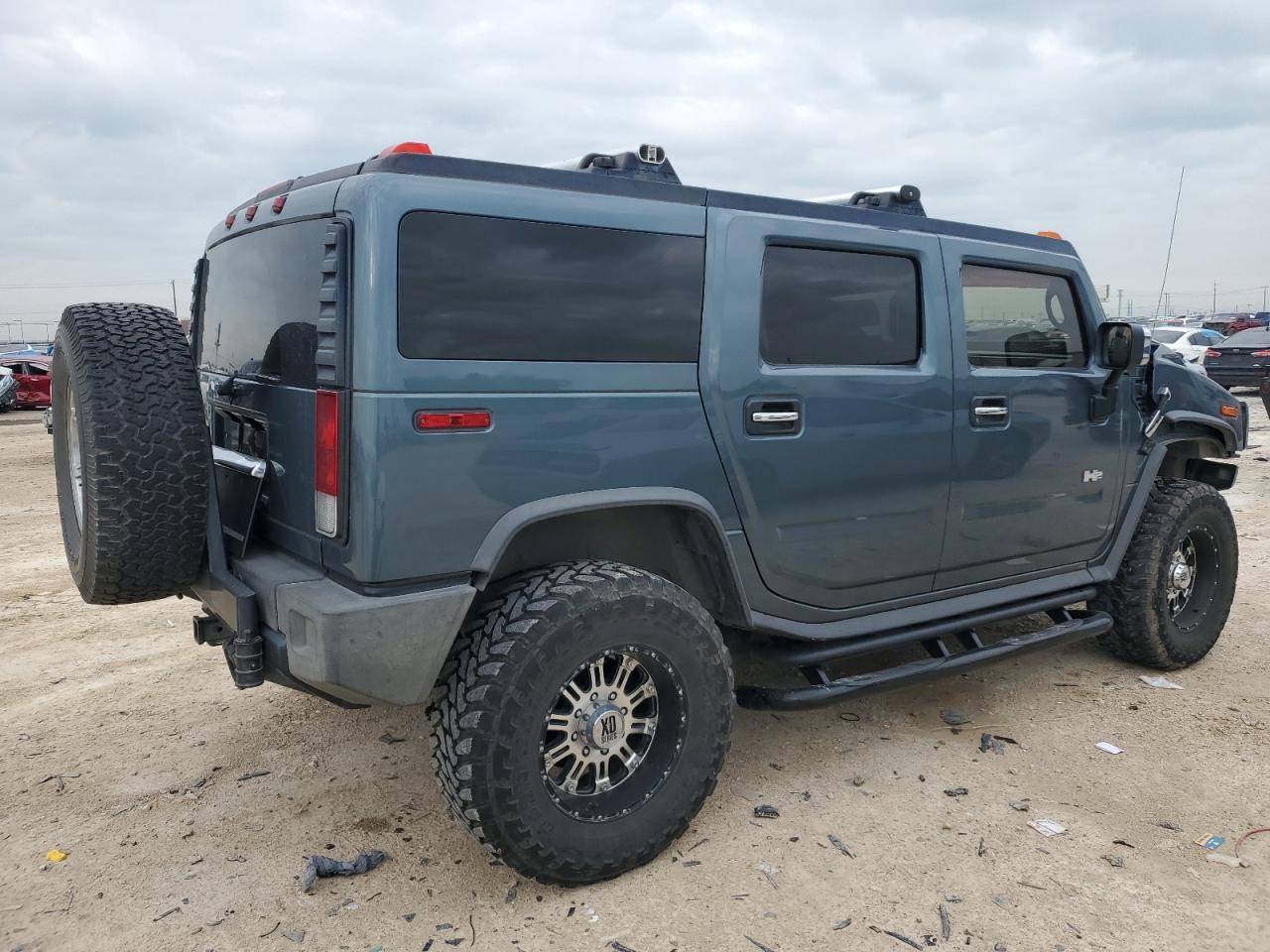 Photo 2 VIN: 5GRGN23U85H103524 - HUMMER H2 