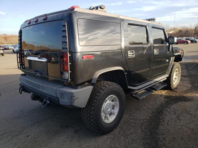 Photo 2 VIN: 5GRGN23U85H107203 - HUMMER H2 