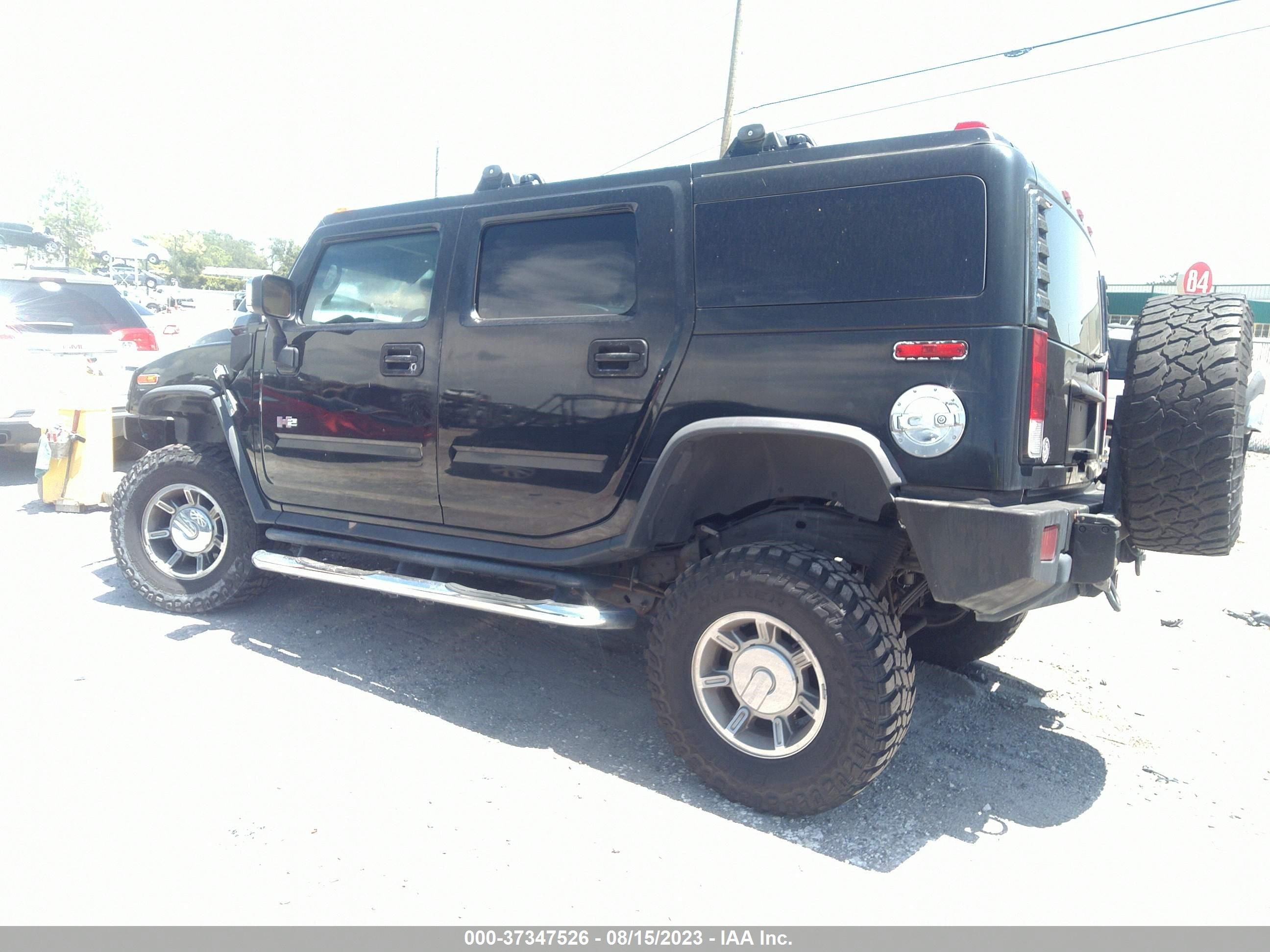 Photo 2 VIN: 5GRGN23U85H126995 - HUMMER H2 