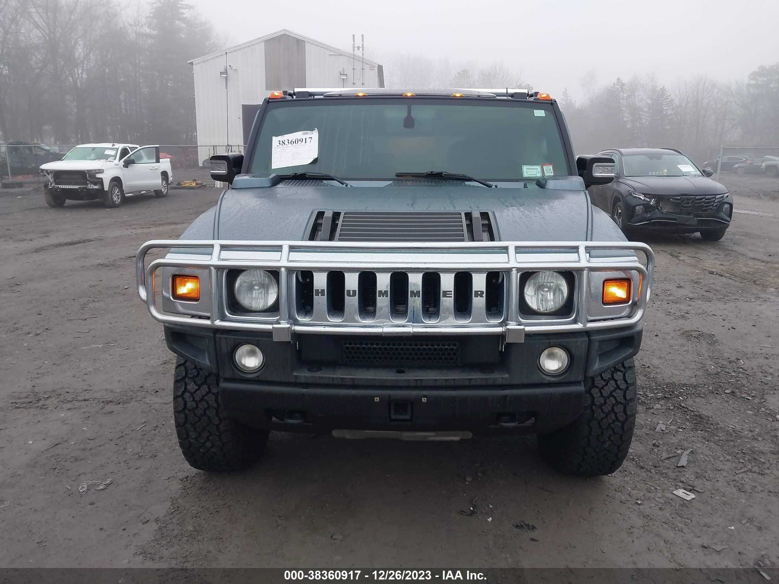 Photo 11 VIN: 5GRGN23U87H101646 - HUMMER H2 