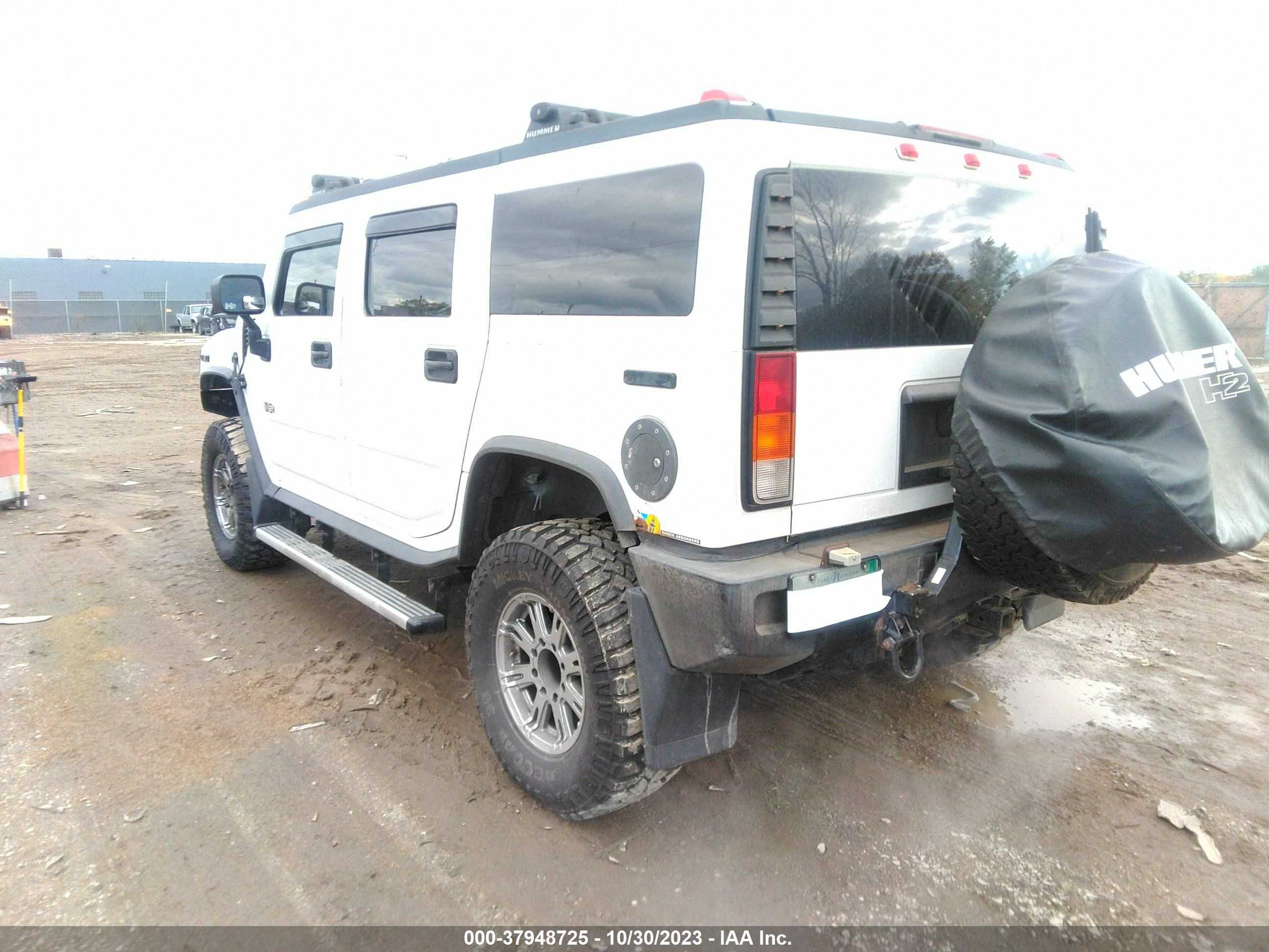 Photo 2 VIN: 5GRGN23U93H145861 - HUMMER H2 