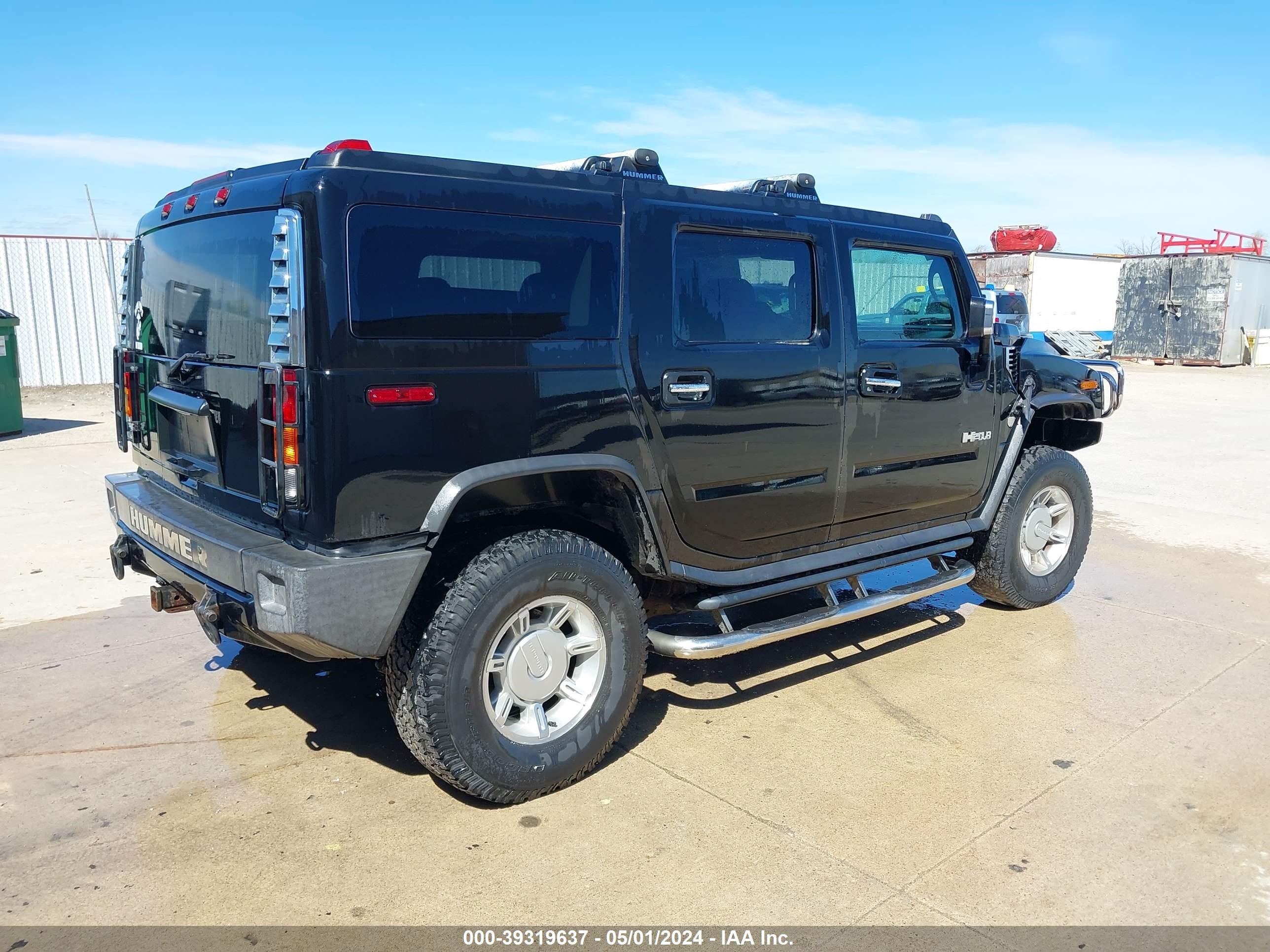 Photo 3 VIN: 5GRGN23UX3H145805 - HUMMER H2 