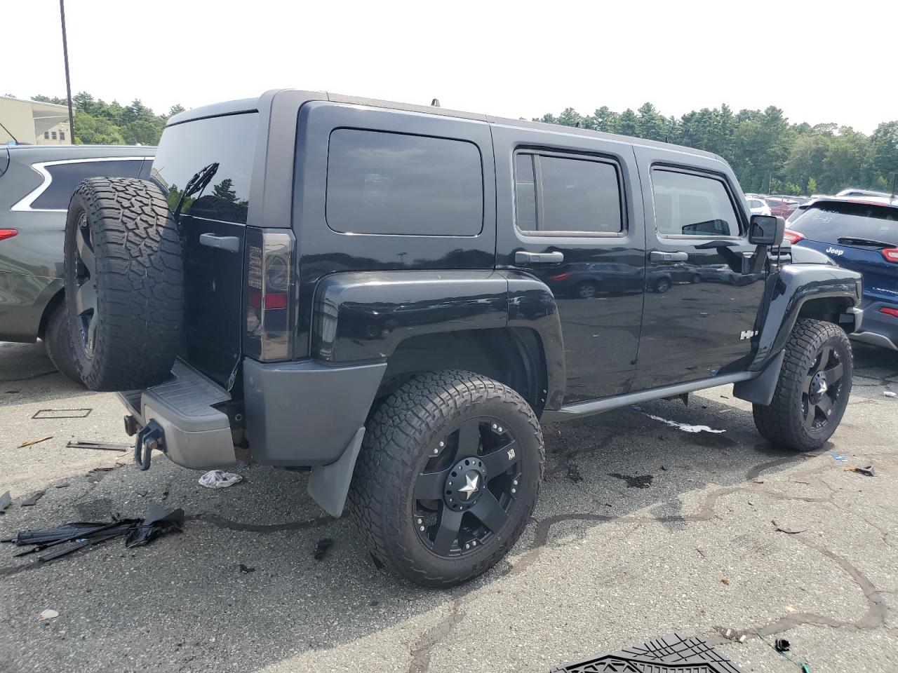 Photo 2 VIN: 5GTDN136068153845 - HUMMER H3 