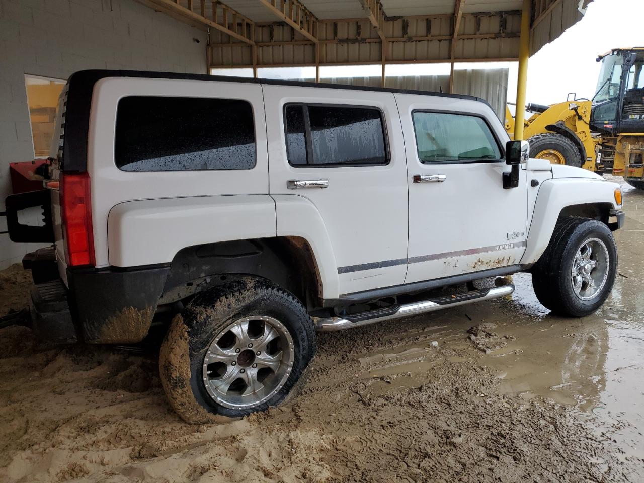 Photo 2 VIN: 5GTDN136068157071 - HUMMER H3 