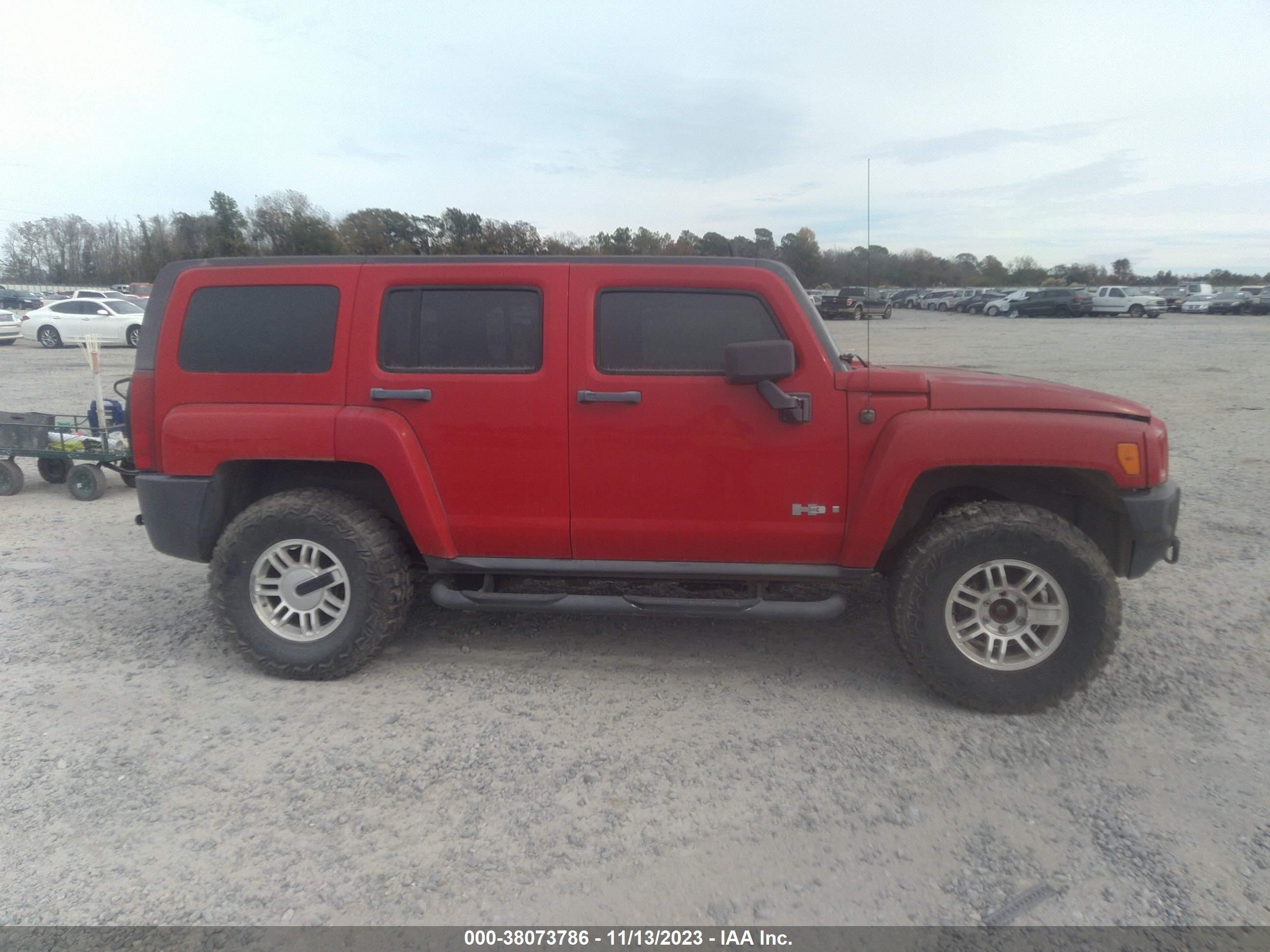 Photo 13 VIN: 5GTDN136068203711 - HUMMER H3 