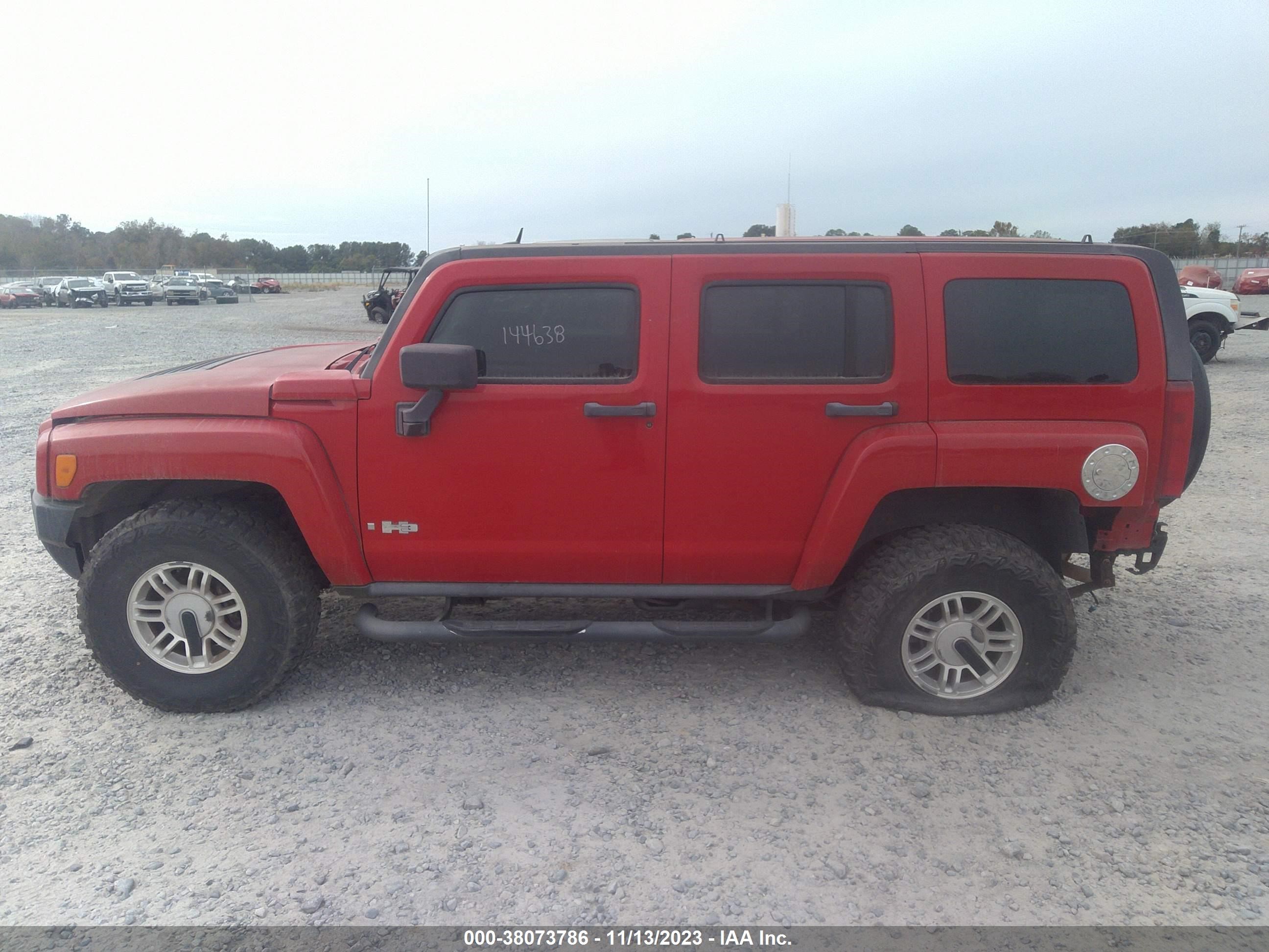 Photo 14 VIN: 5GTDN136068203711 - HUMMER H3 