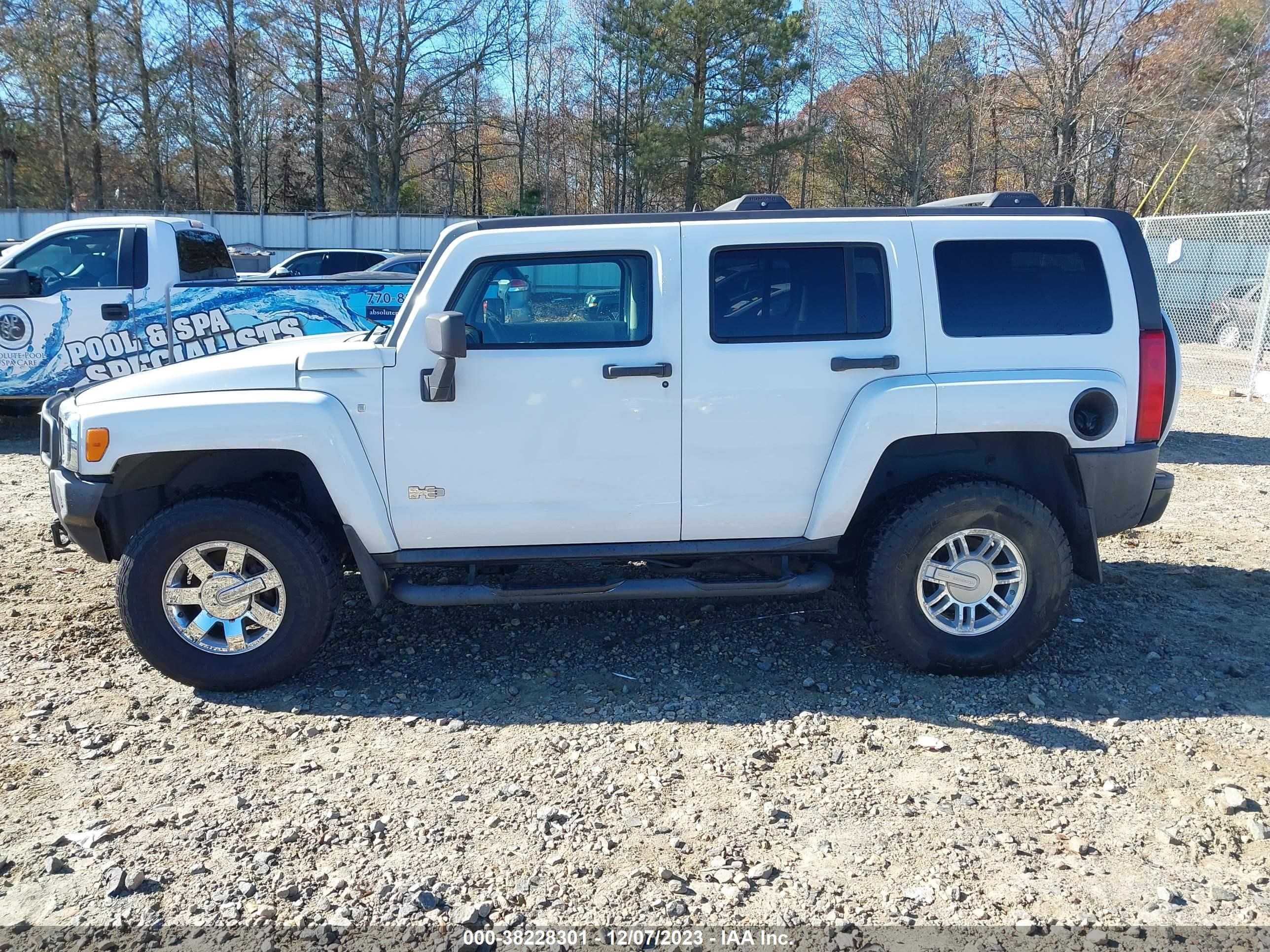 Photo 13 VIN: 5GTDN136068223604 - HUMMER H3 