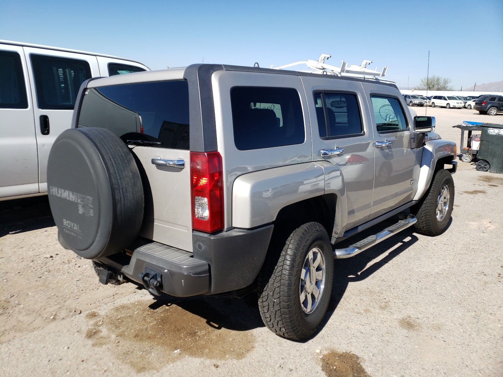 Photo 3 VIN: 5GTDN136168180696 - HUMMER H3 