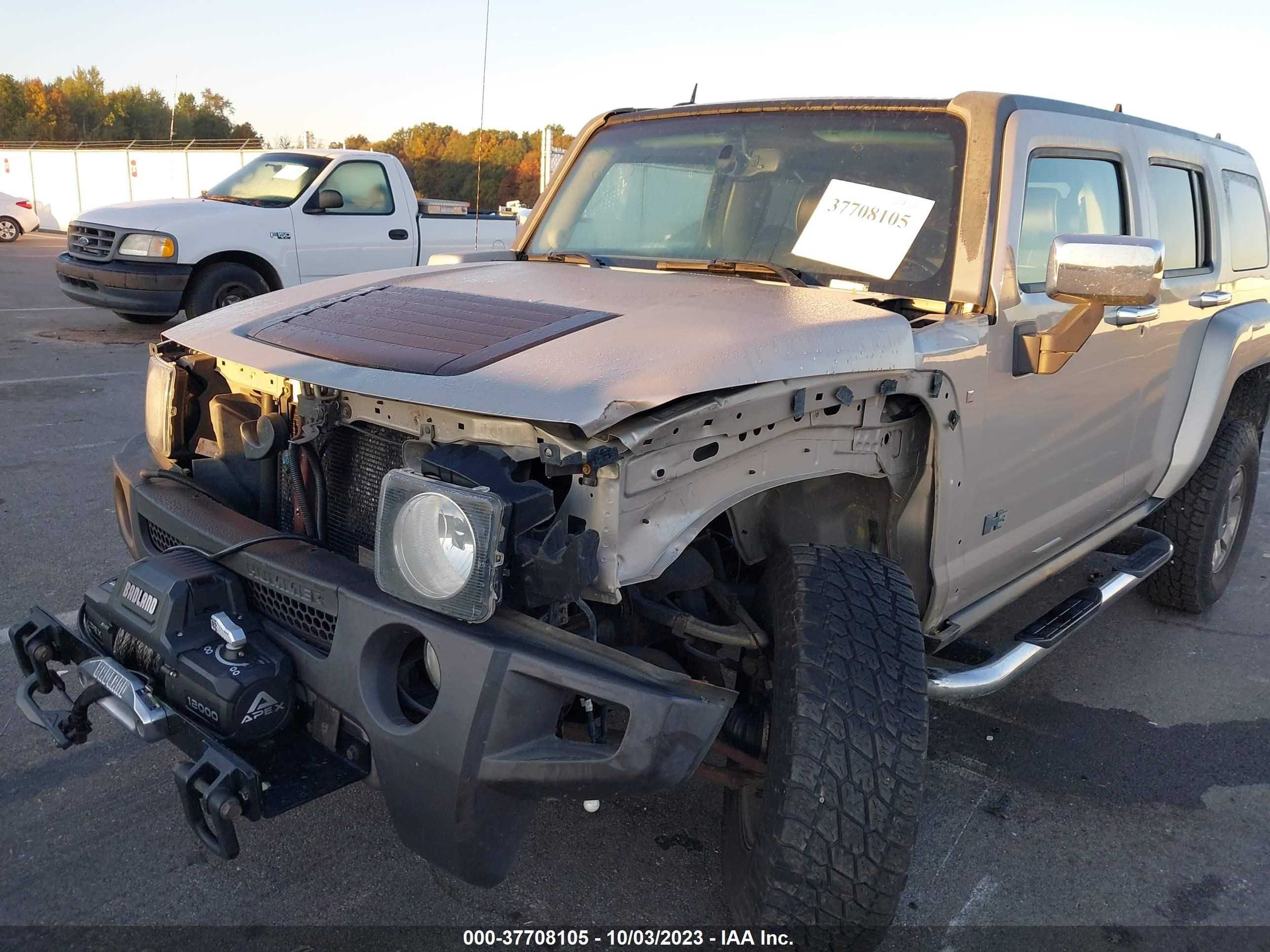 Photo 5 VIN: 5GTDN136168227449 - HUMMER H3 