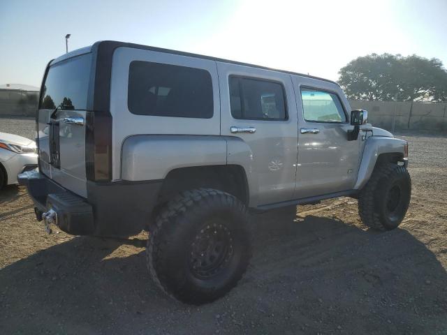 Photo 2 VIN: 5GTDN136168294780 - HUMMER H3 