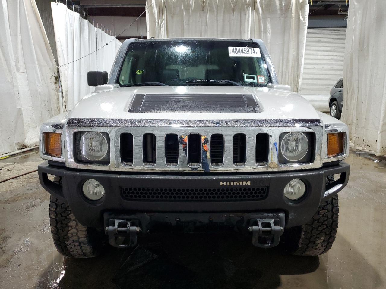 Photo 4 VIN: 5GTDN136168297856 - HUMMER H3 