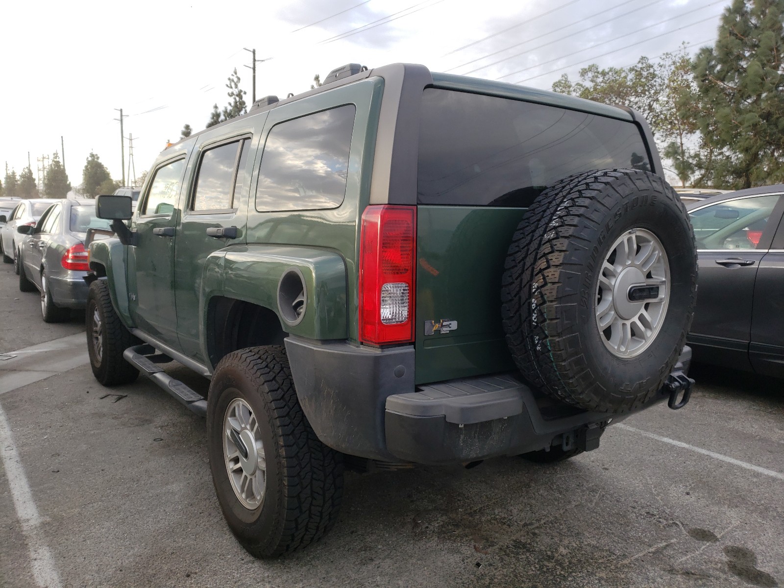 Photo 2 VIN: 5GTDN136268130499 - HUMMER H3 