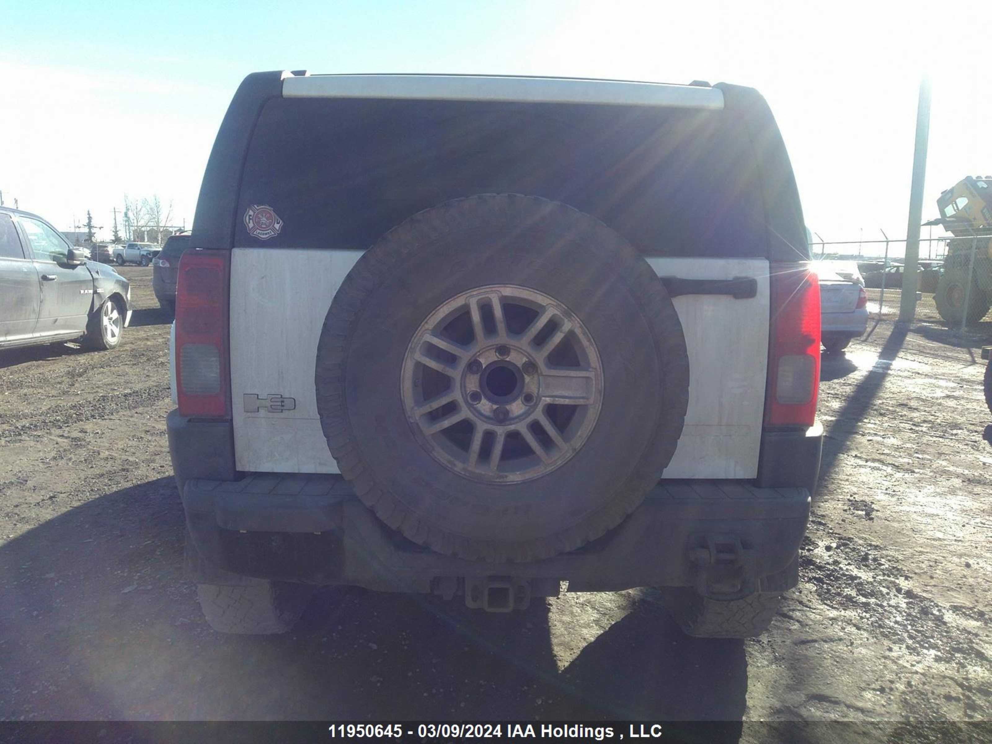 Photo 16 VIN: 5GTDN136268211082 - HUMMER H3 