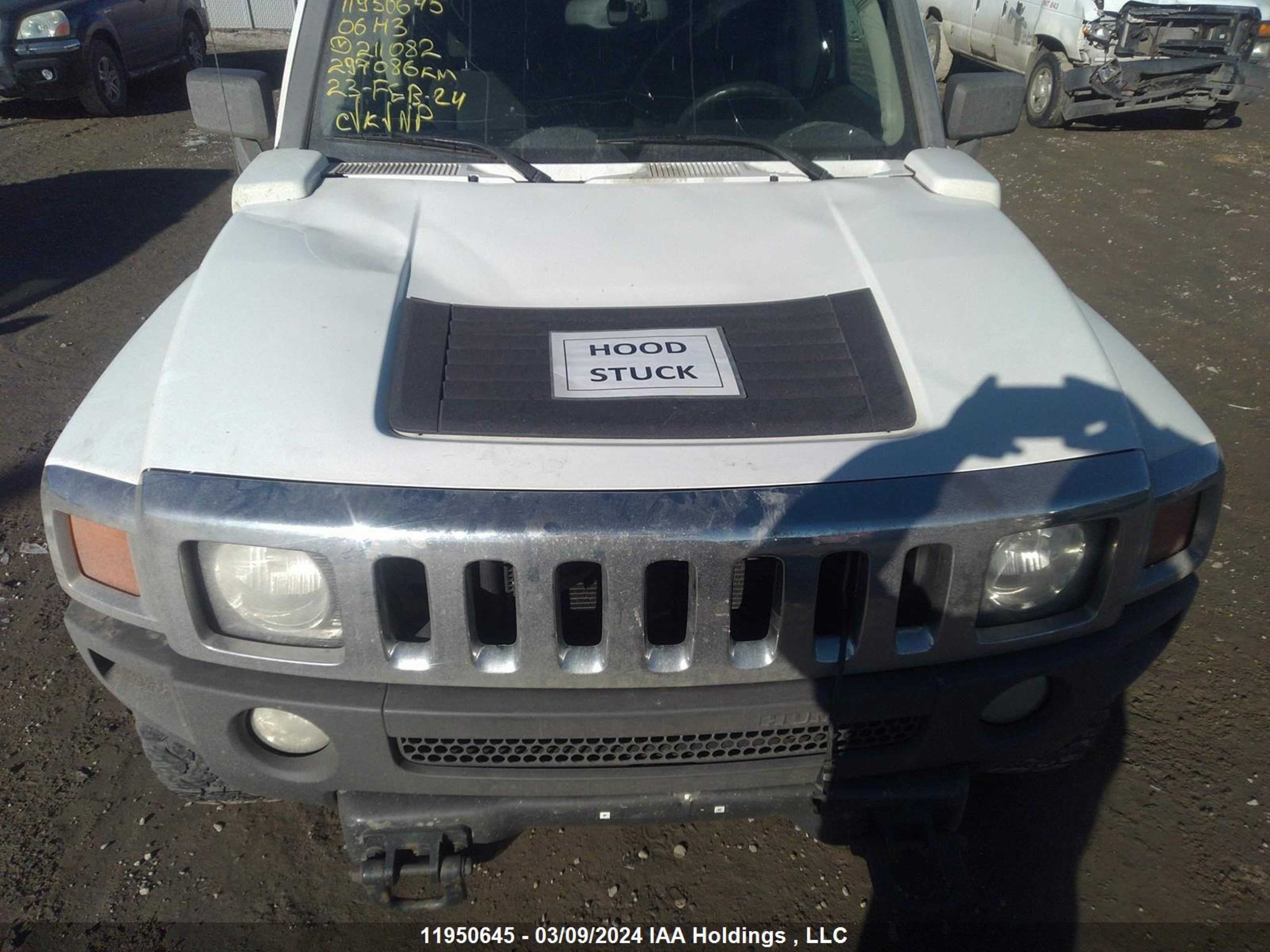 Photo 9 VIN: 5GTDN136268211082 - HUMMER H3 