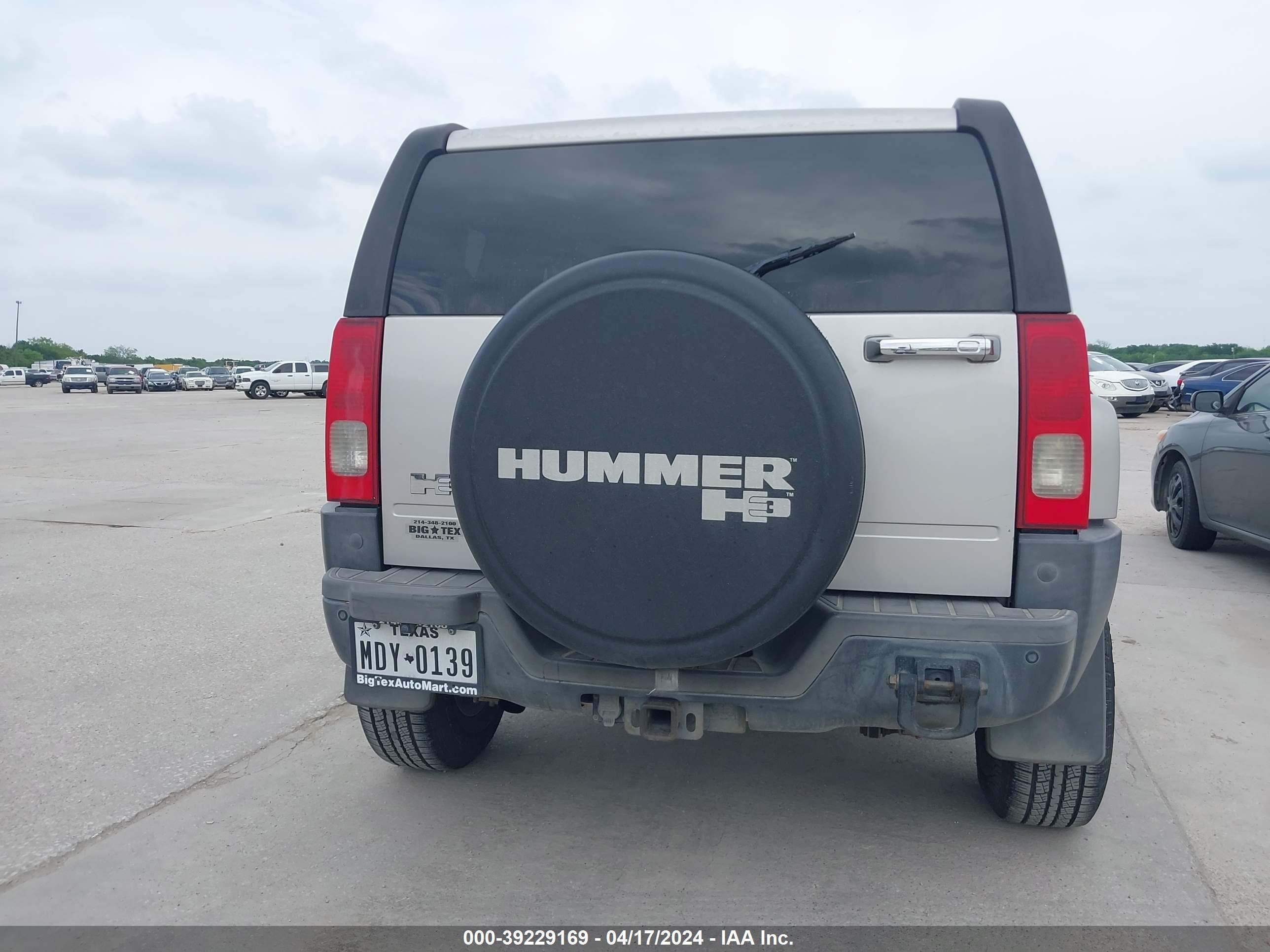 Photo 2 VIN: 5GTDN136368257150 - HUMMER NULL 