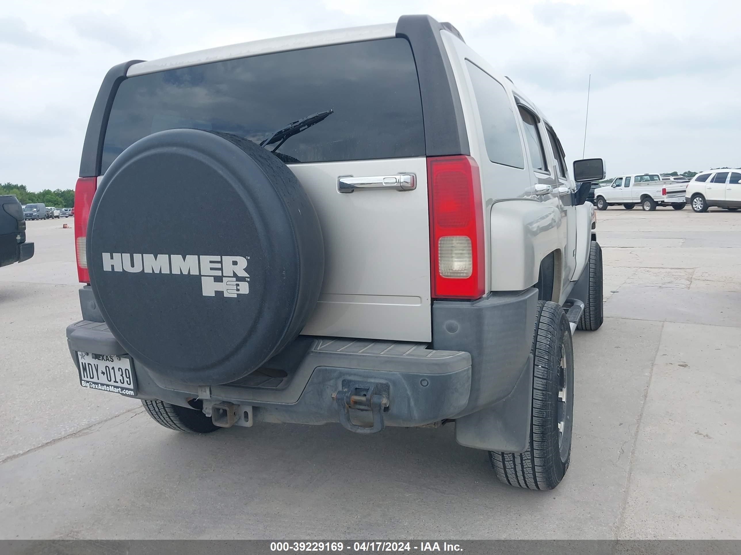 Photo 3 VIN: 5GTDN136368257150 - HUMMER NULL 