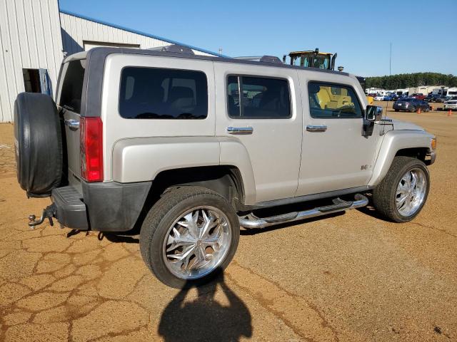 Photo 2 VIN: 5GTDN136468148082 - HUMMER H3 