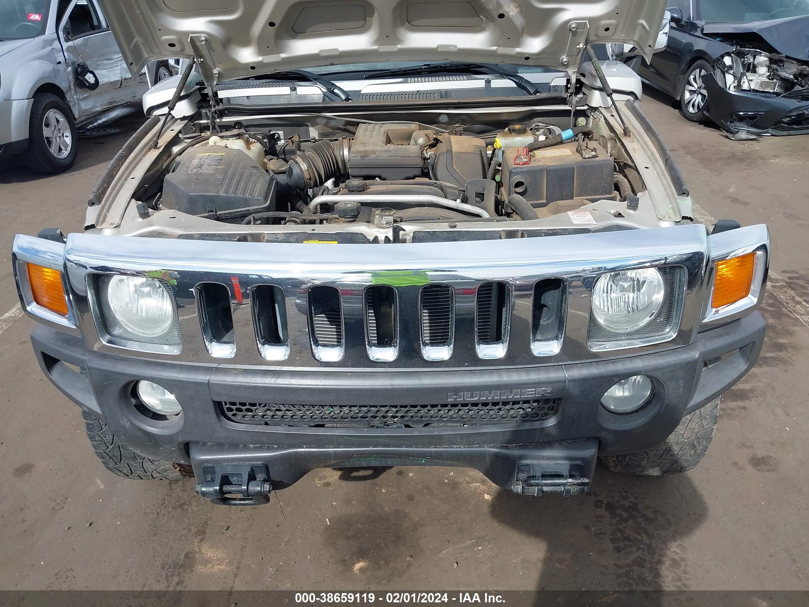 Photo 10 VIN: 5GTDN136468164301 - HUMMER H3 