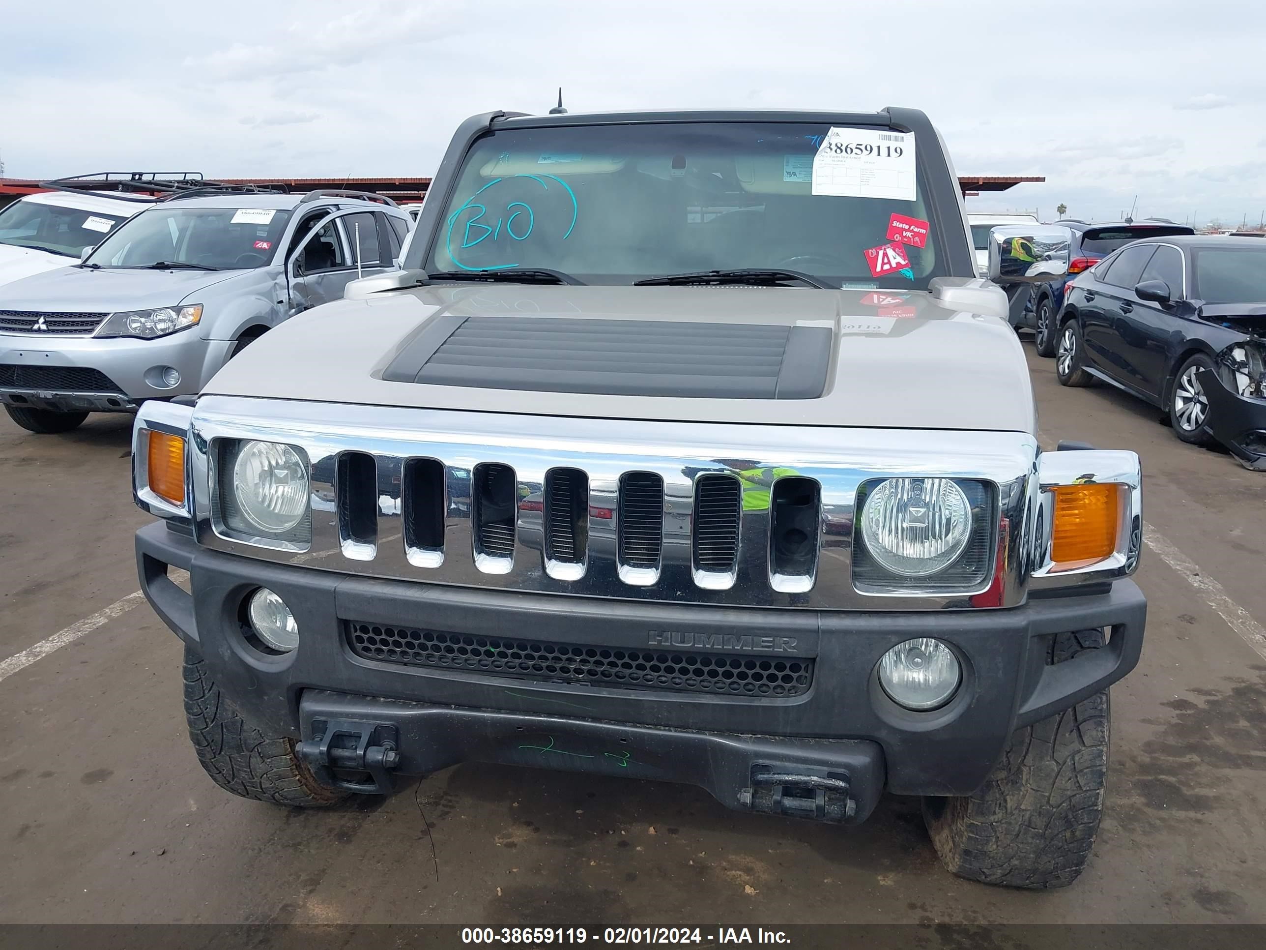 Photo 12 VIN: 5GTDN136468164301 - HUMMER H3 