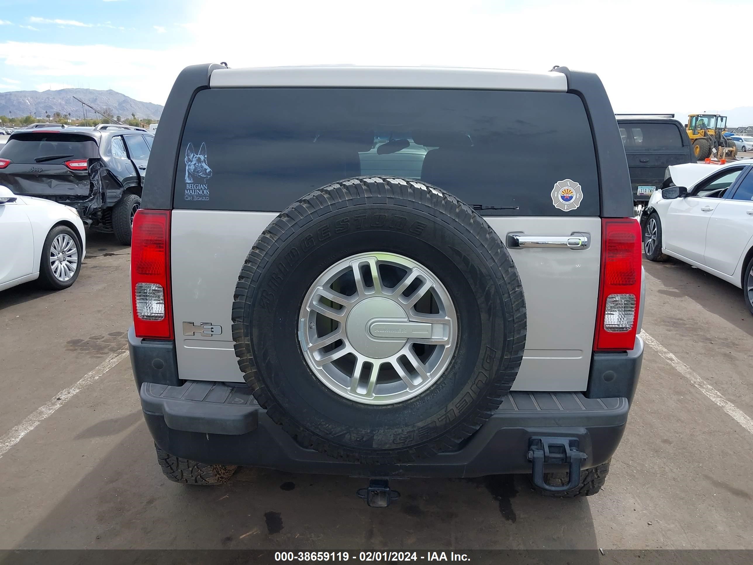 Photo 16 VIN: 5GTDN136468164301 - HUMMER H3 