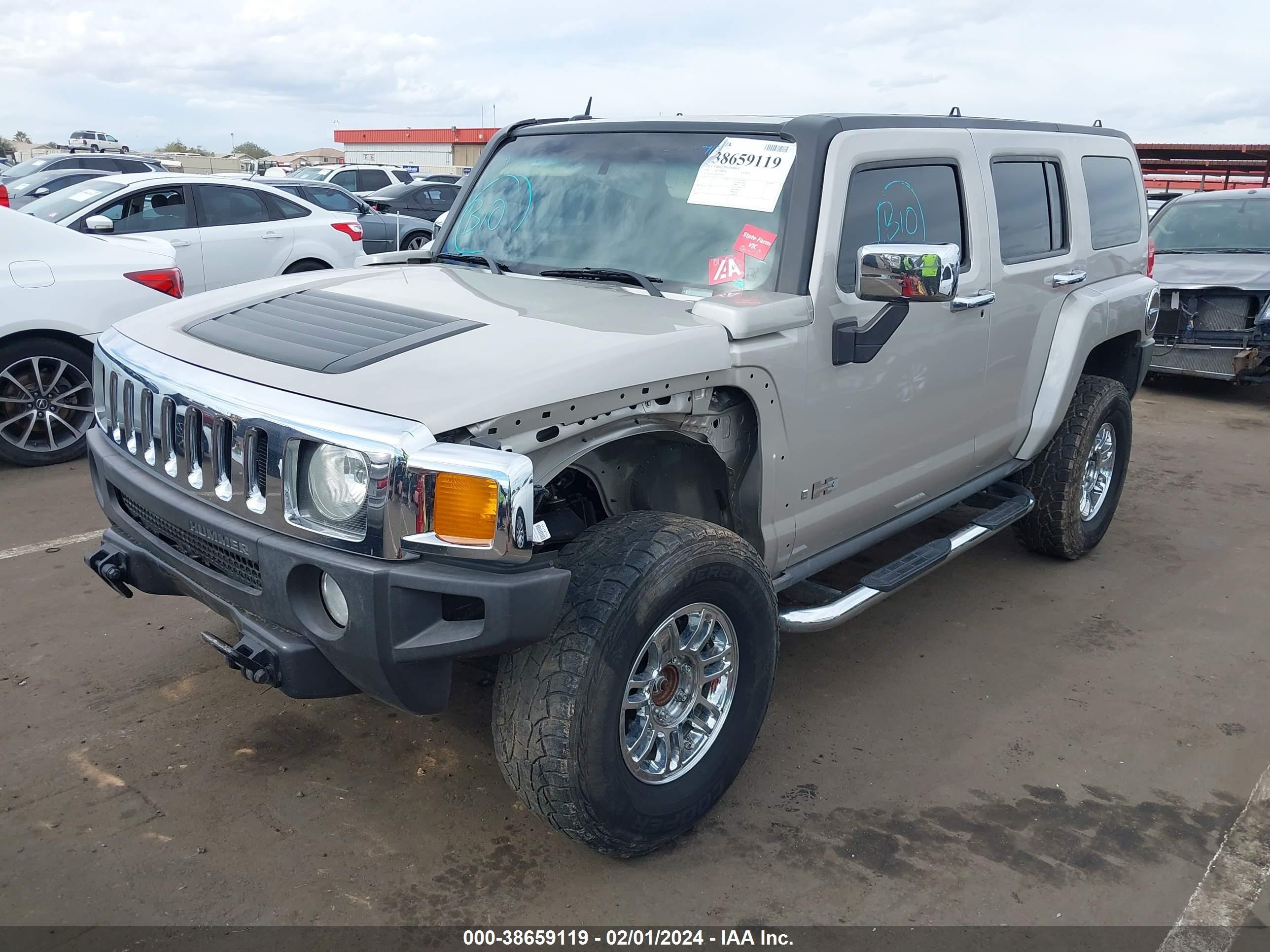 Photo 2 VIN: 5GTDN136468164301 - HUMMER H3 