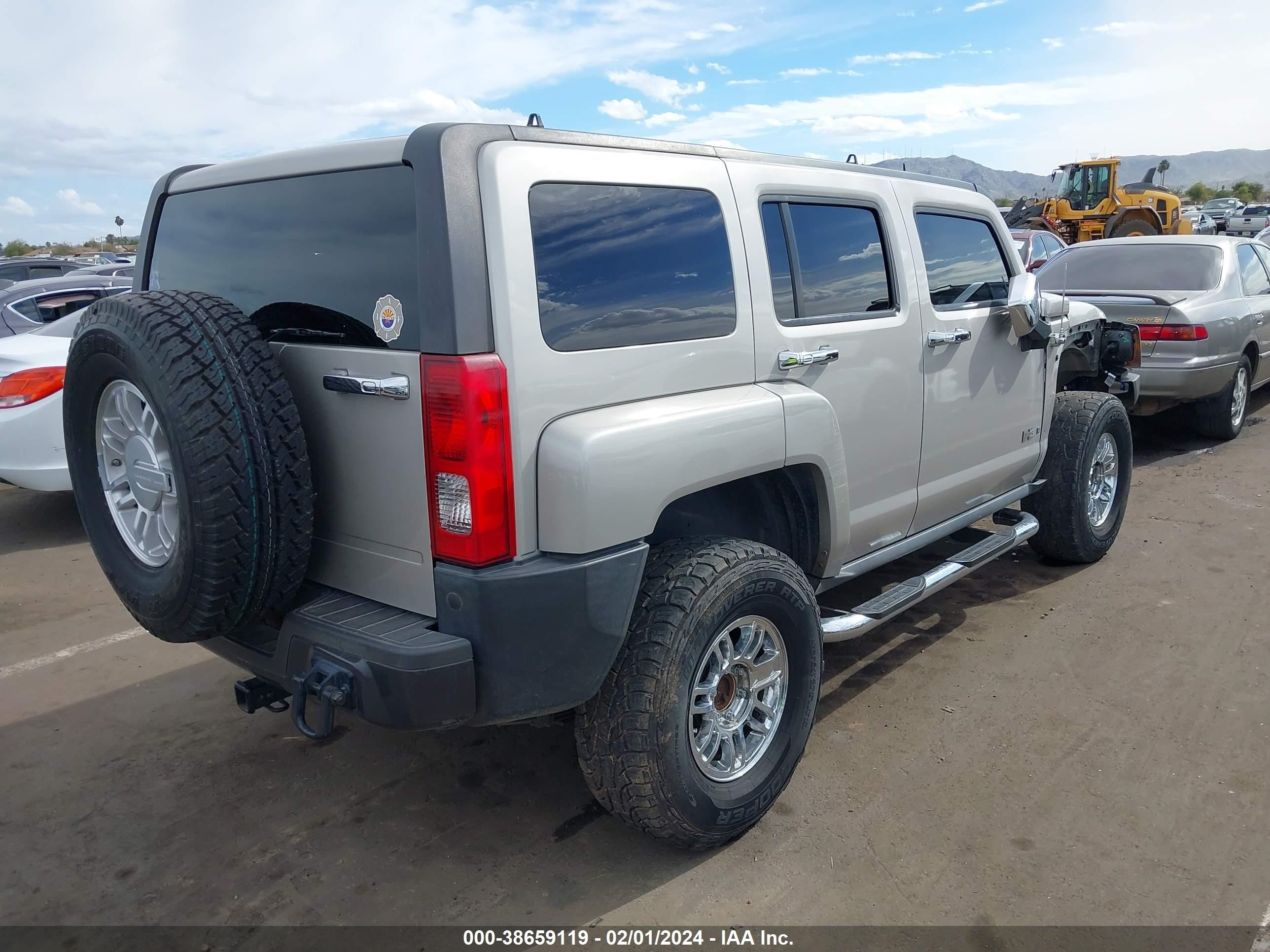 Photo 4 VIN: 5GTDN136468164301 - HUMMER H3 