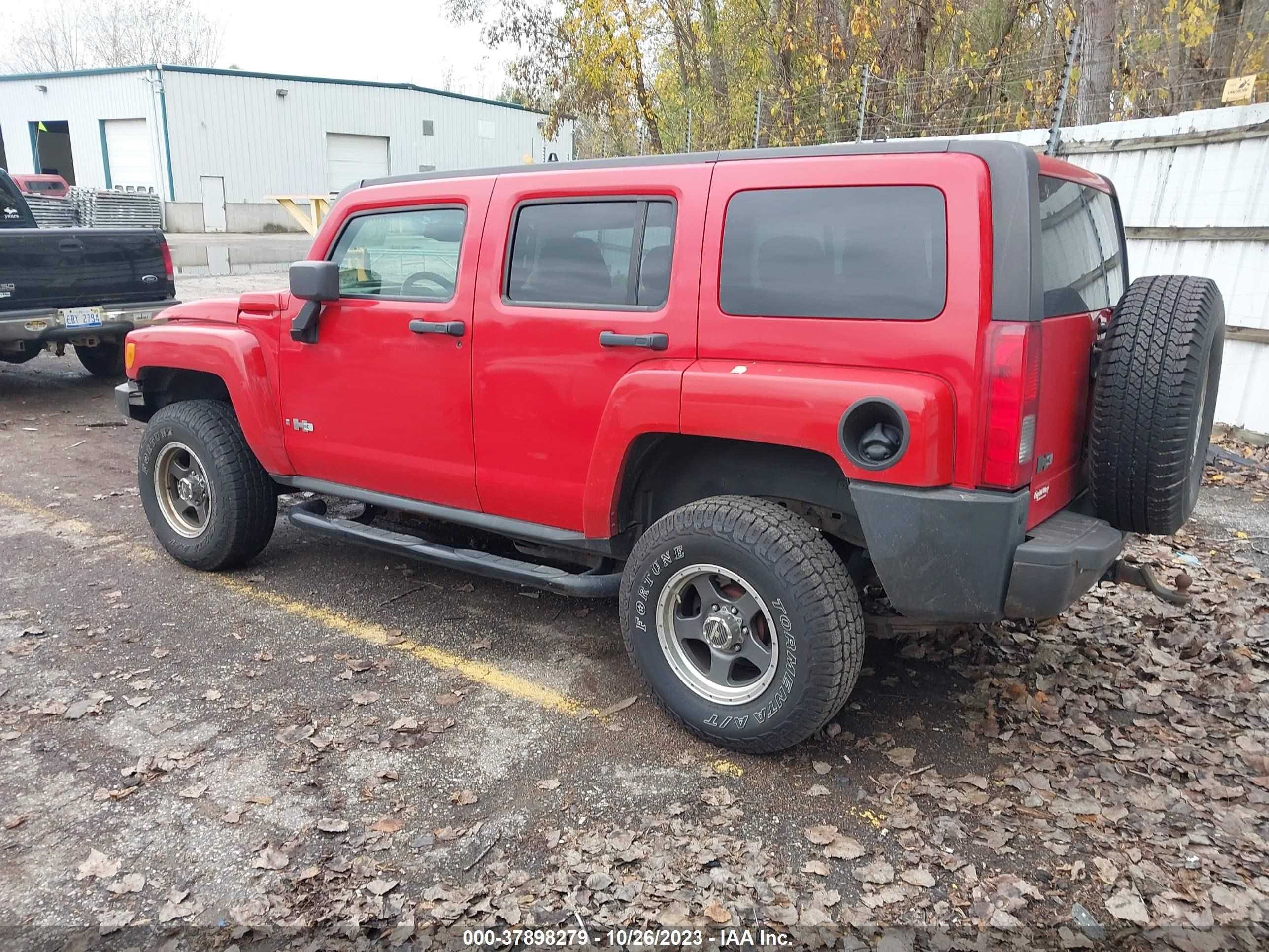 Photo 2 VIN: 5GTDN136568125426 - HUMMER H3 