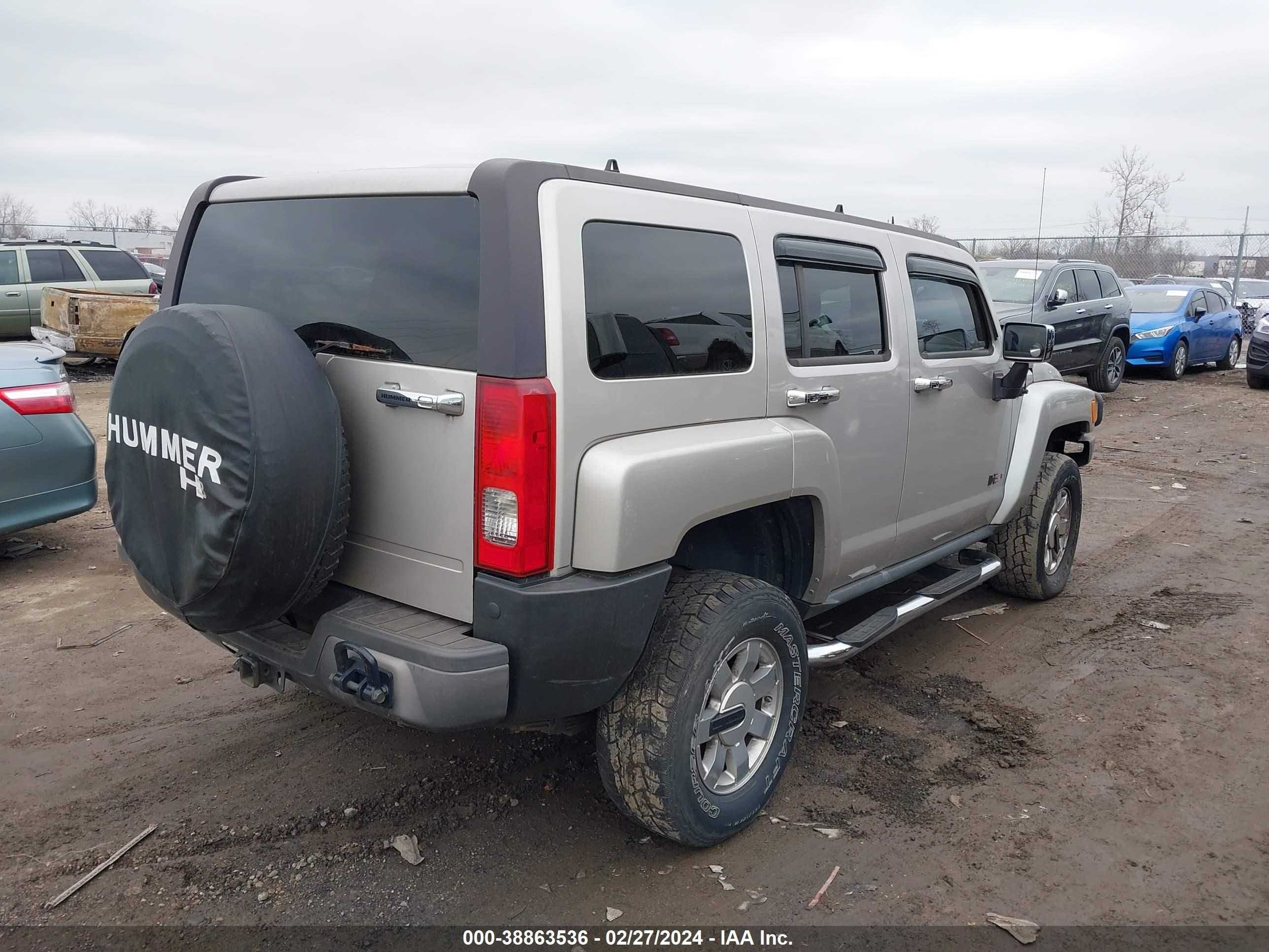 Photo 3 VIN: 5GTDN136568153453 - HUMMER NULL 