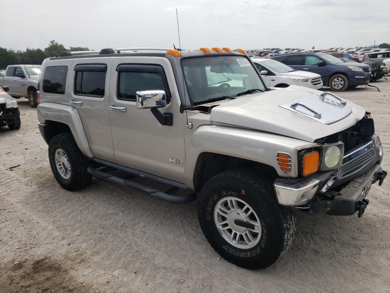 Photo 3 VIN: 5GTDN136568205793 - HUMMER H3 