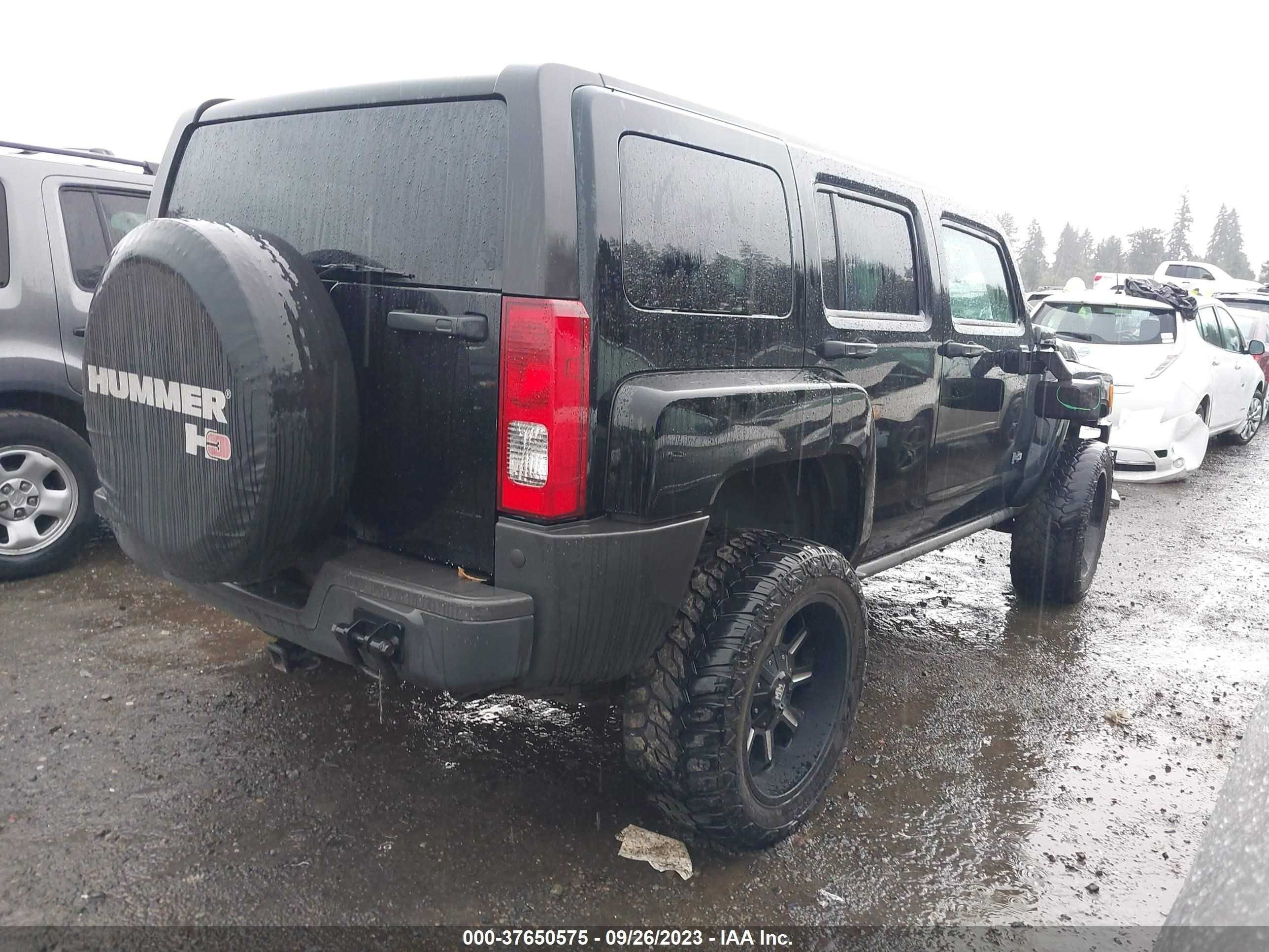 Photo 3 VIN: 5GTDN136568263399 - HUMMER H3 