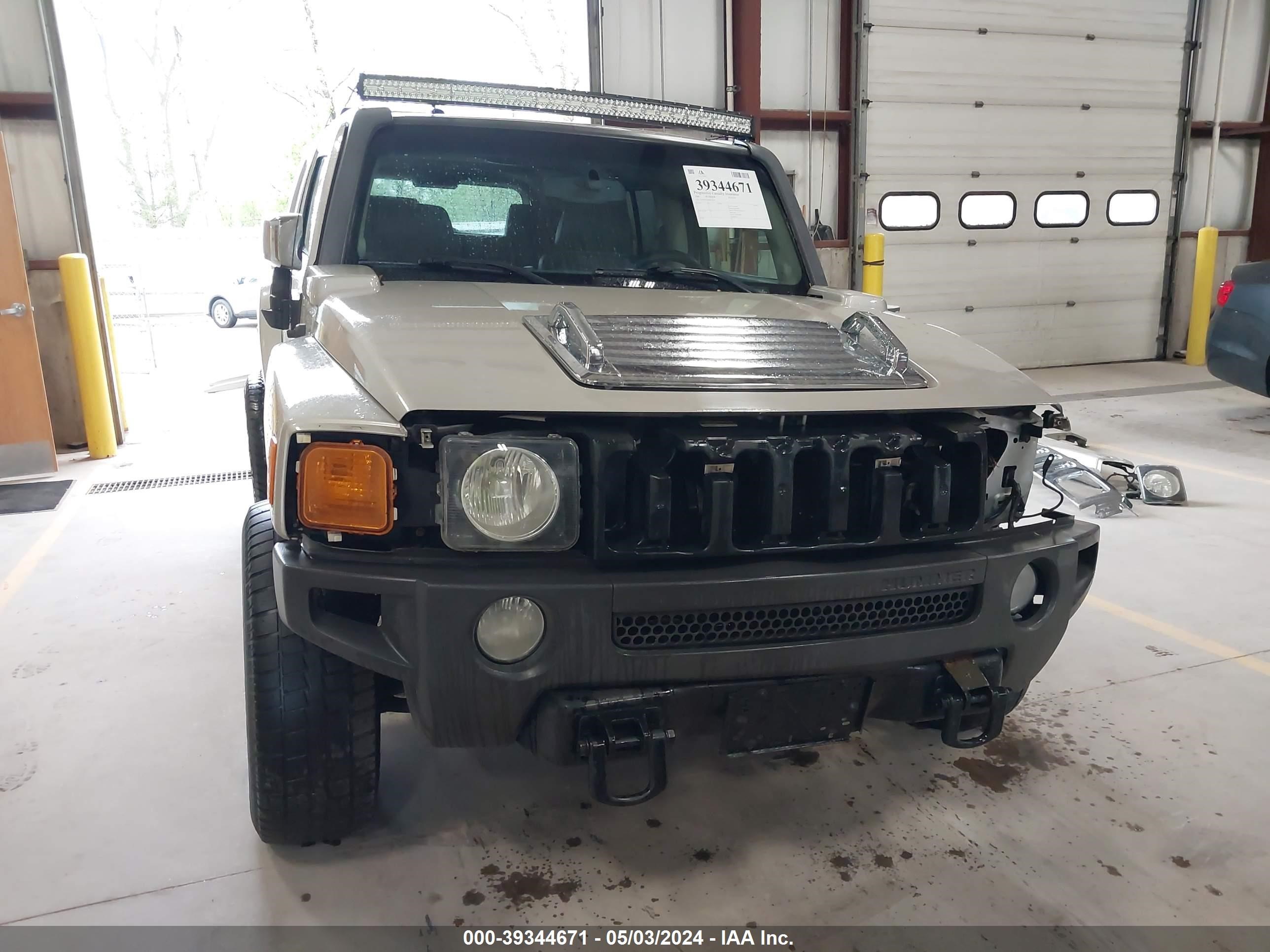 Photo 12 VIN: 5GTDN136668132627 - HUMMER NULL 