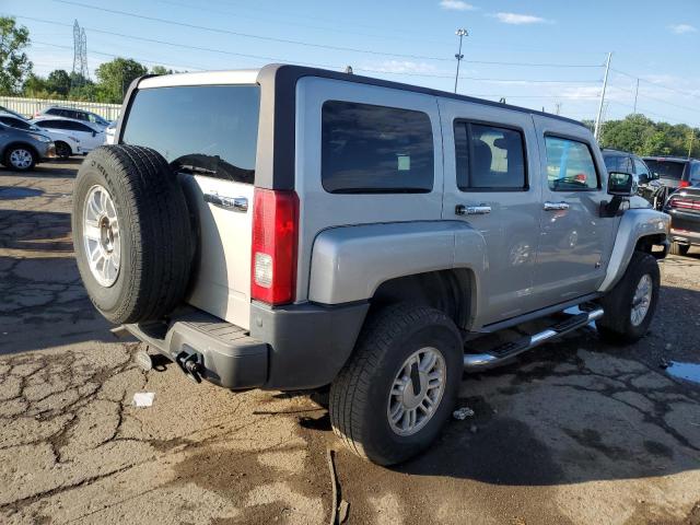 Photo 2 VIN: 5GTDN136668146267 - HUMMER H3 