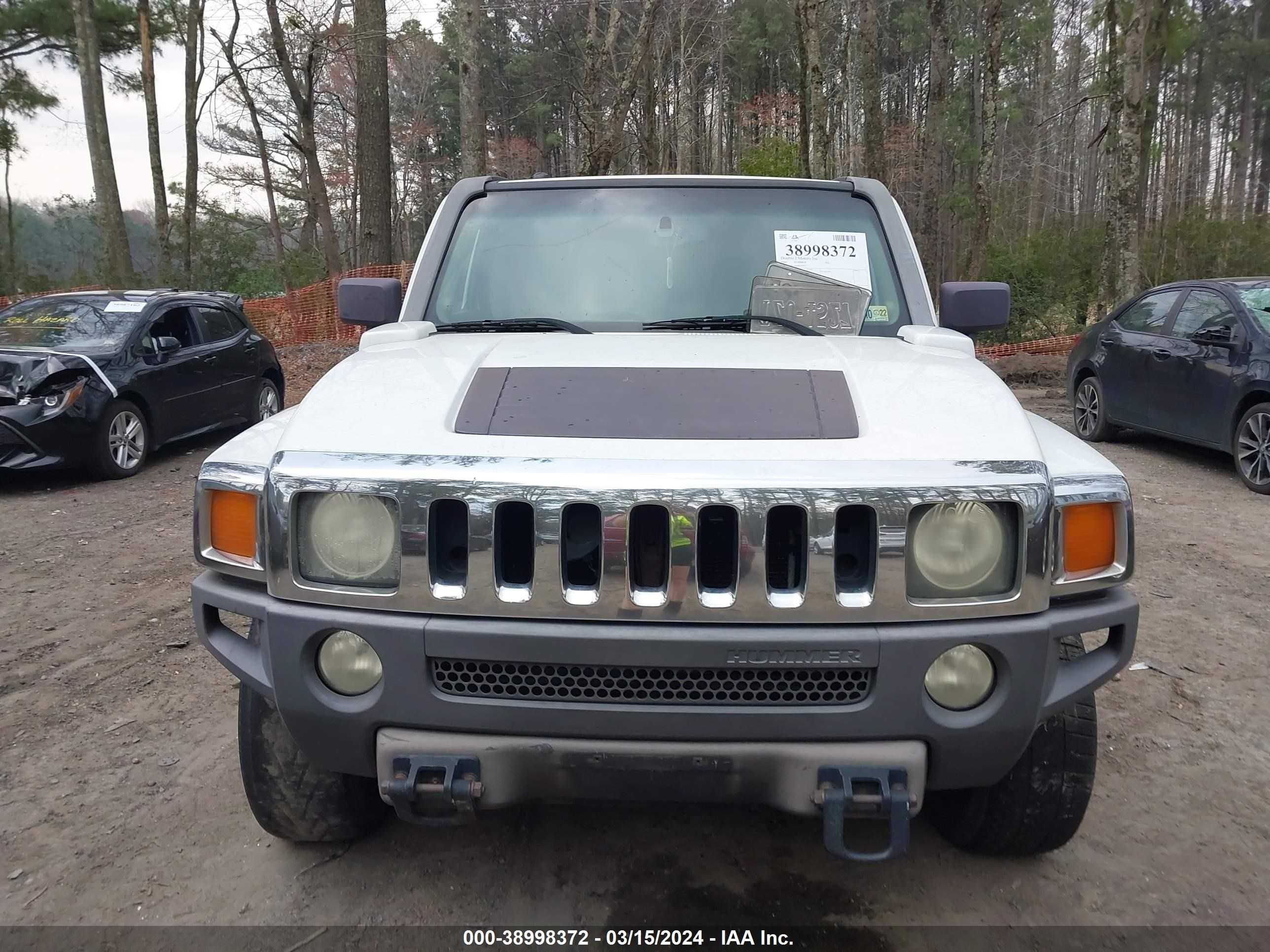 Photo 5 VIN: 5GTDN136668230251 - HUMMER H2 